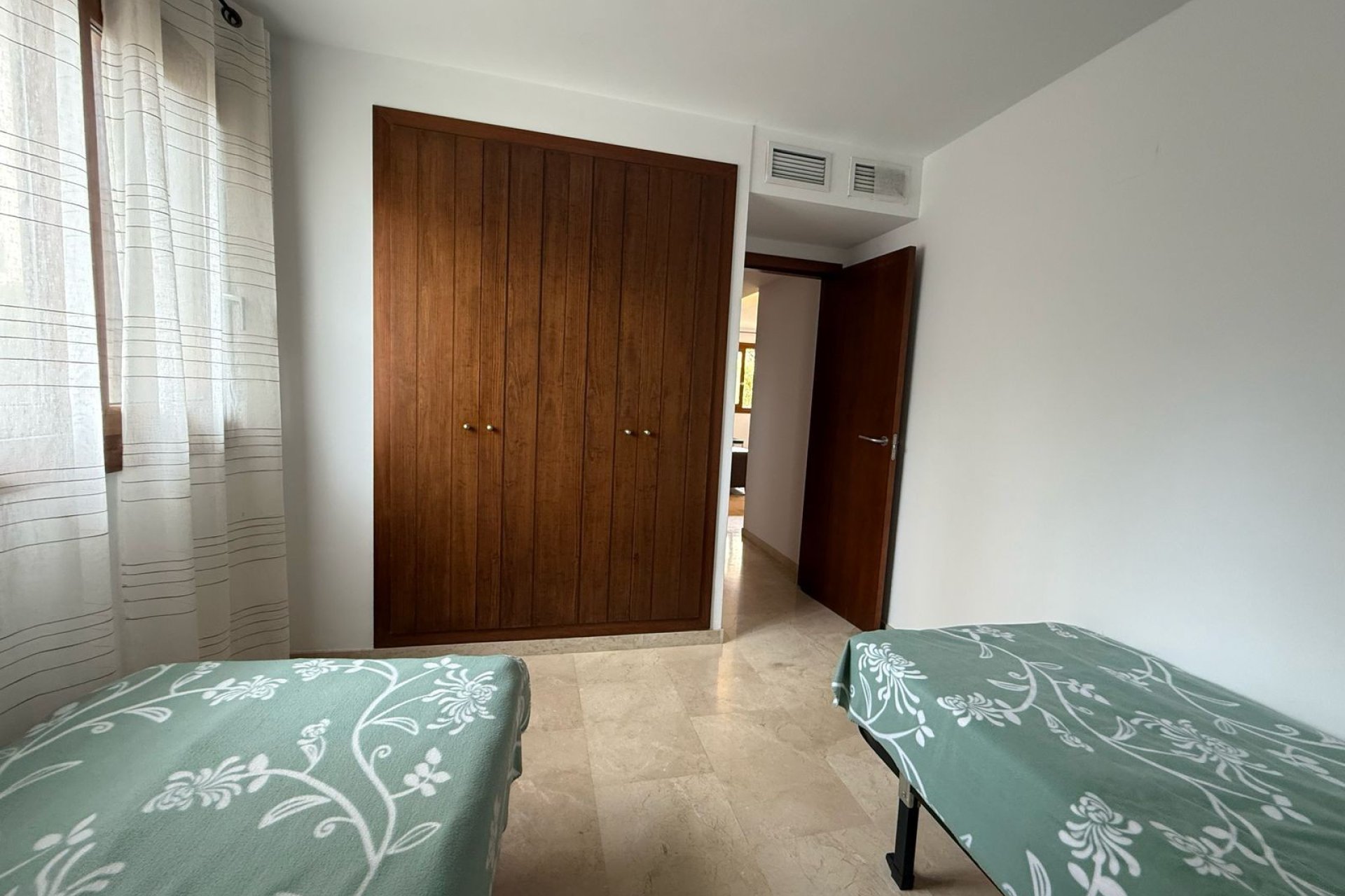 Resale - Apartment / flat - Torrevieja - Punta Prima