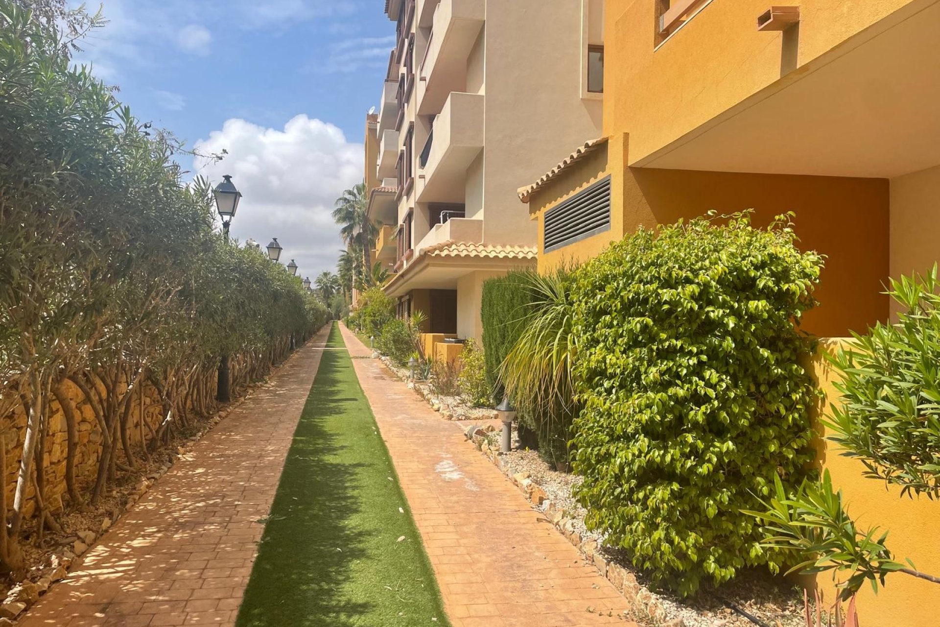 Resale - Apartment / flat - Torrevieja - Punta Prima