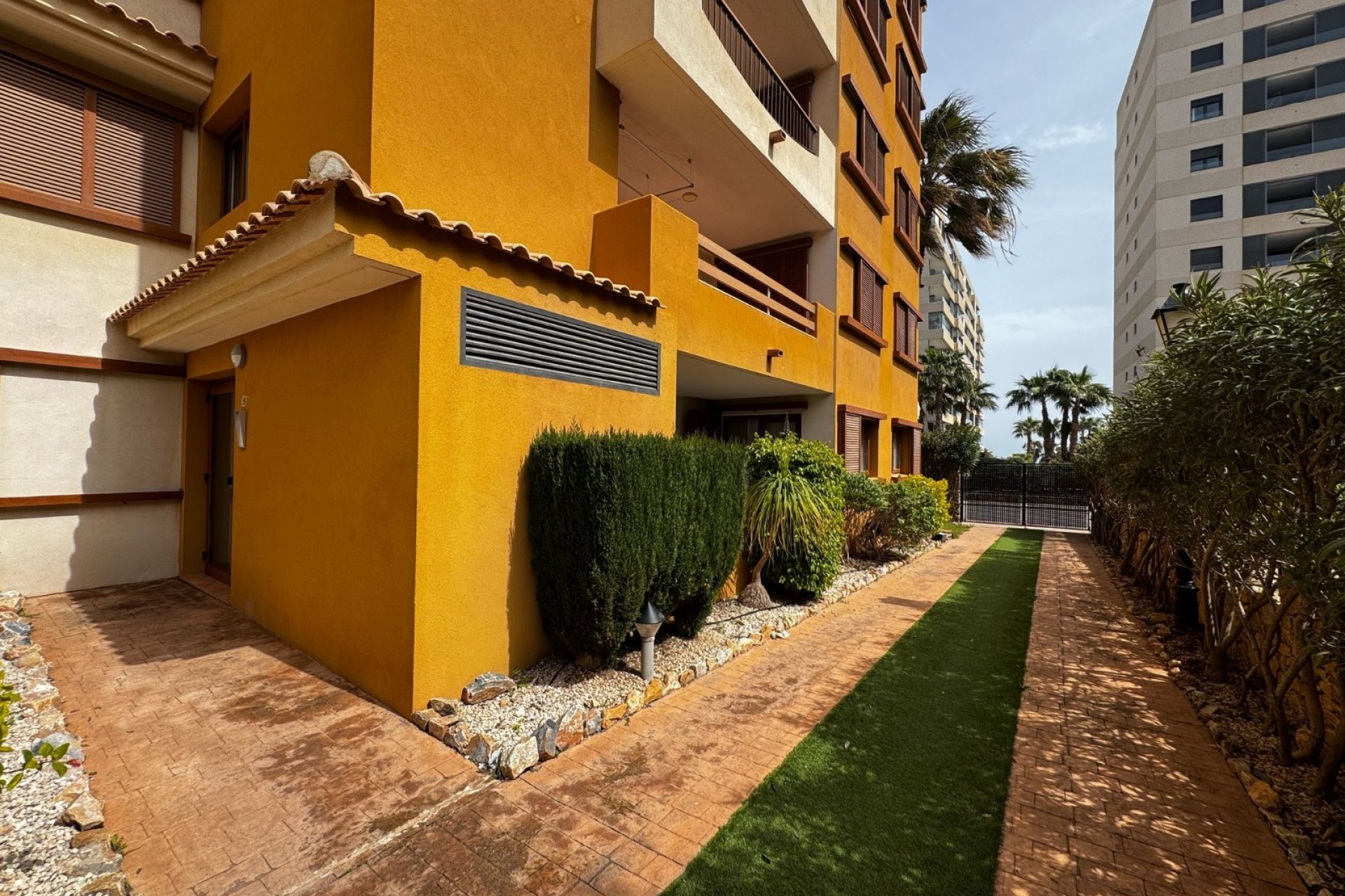 Resale - Apartment / flat - Torrevieja - Punta Prima