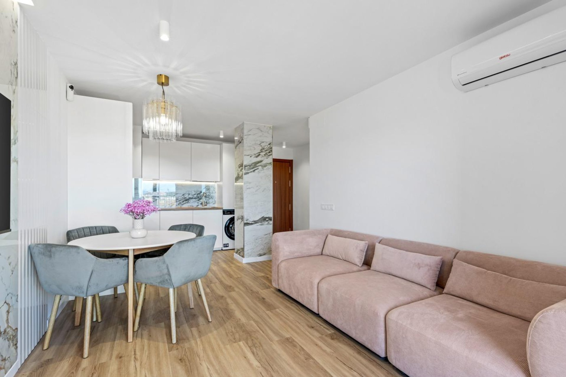 Resale - Apartment / flat - Torrevieja - Punta prima