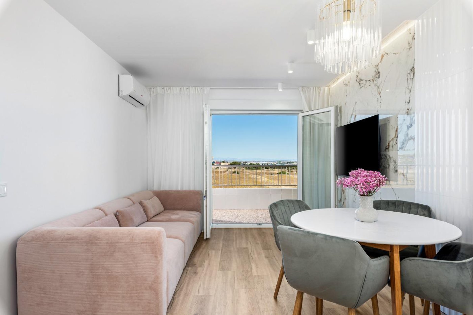 Resale - Apartment / flat - Torrevieja - Punta prima