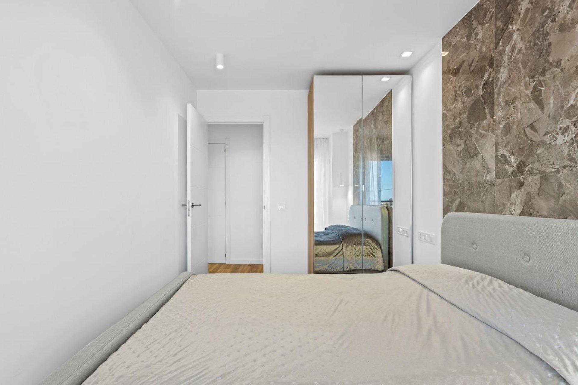 Resale - Apartment / flat - Torrevieja - Punta prima