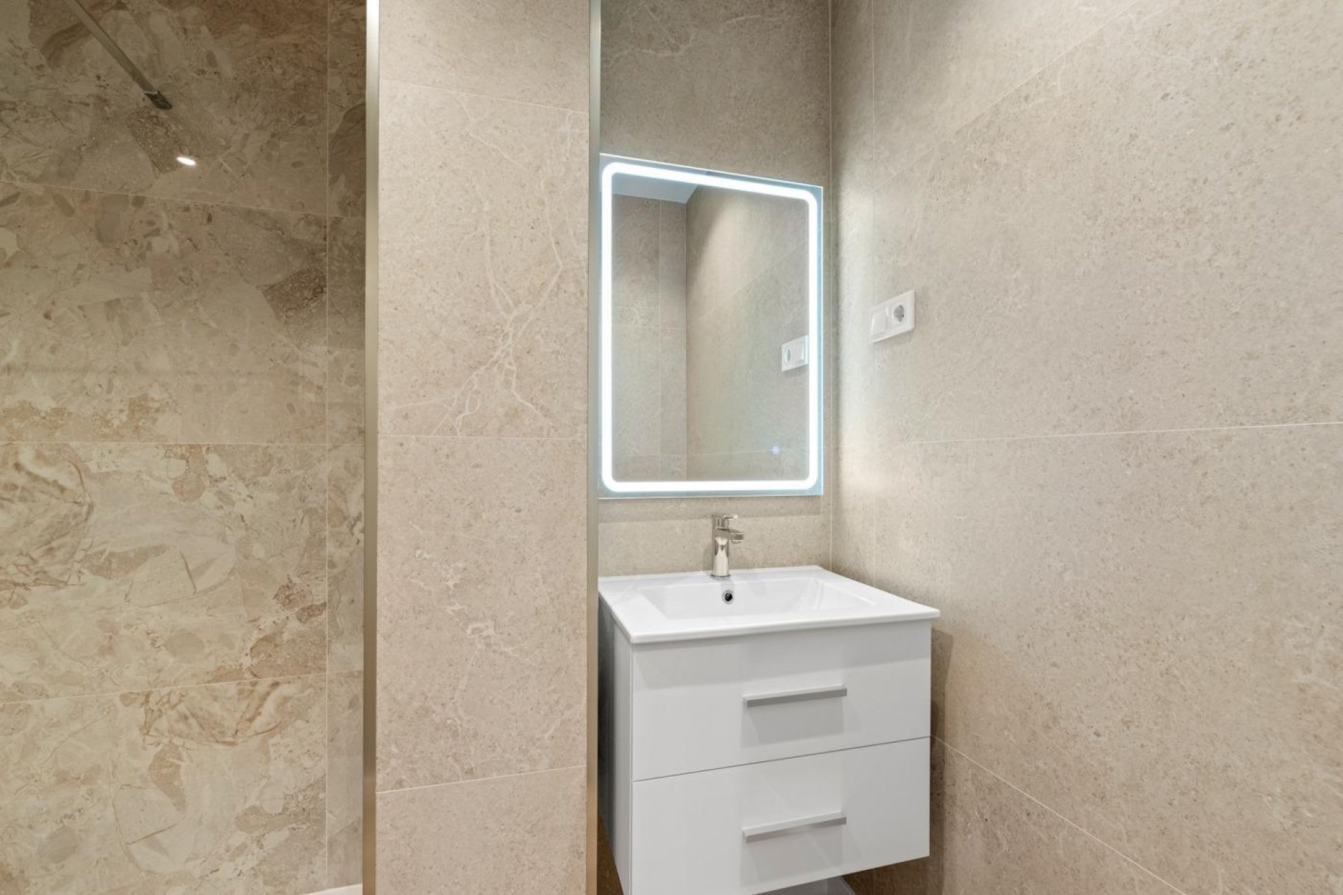 Resale - Apartment / flat - Torrevieja - Punta prima