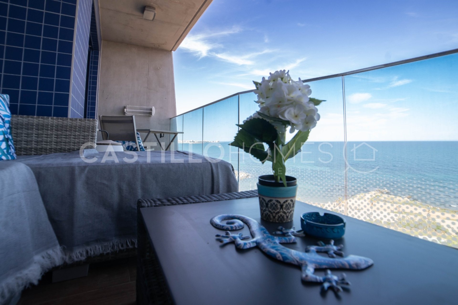 Resale - Apartment / flat - Torrevieja - Punta Prima