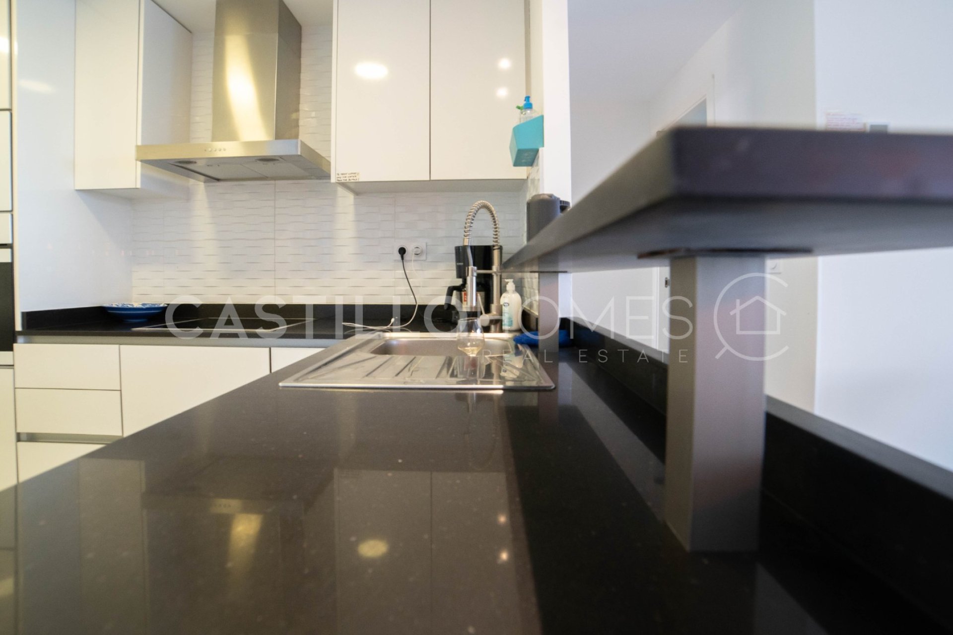 Resale - Apartment / flat - Torrevieja - Punta Prima