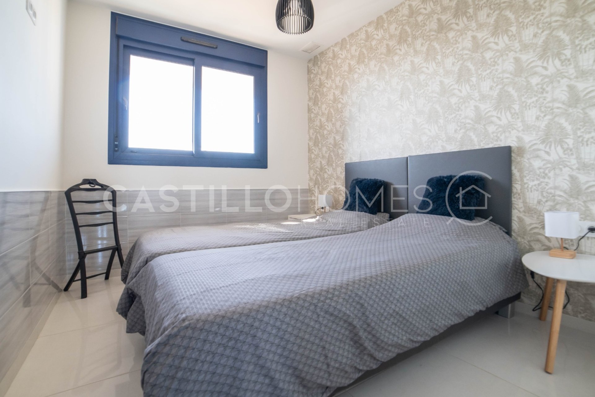 Resale - Apartment / flat - Torrevieja - Punta Prima