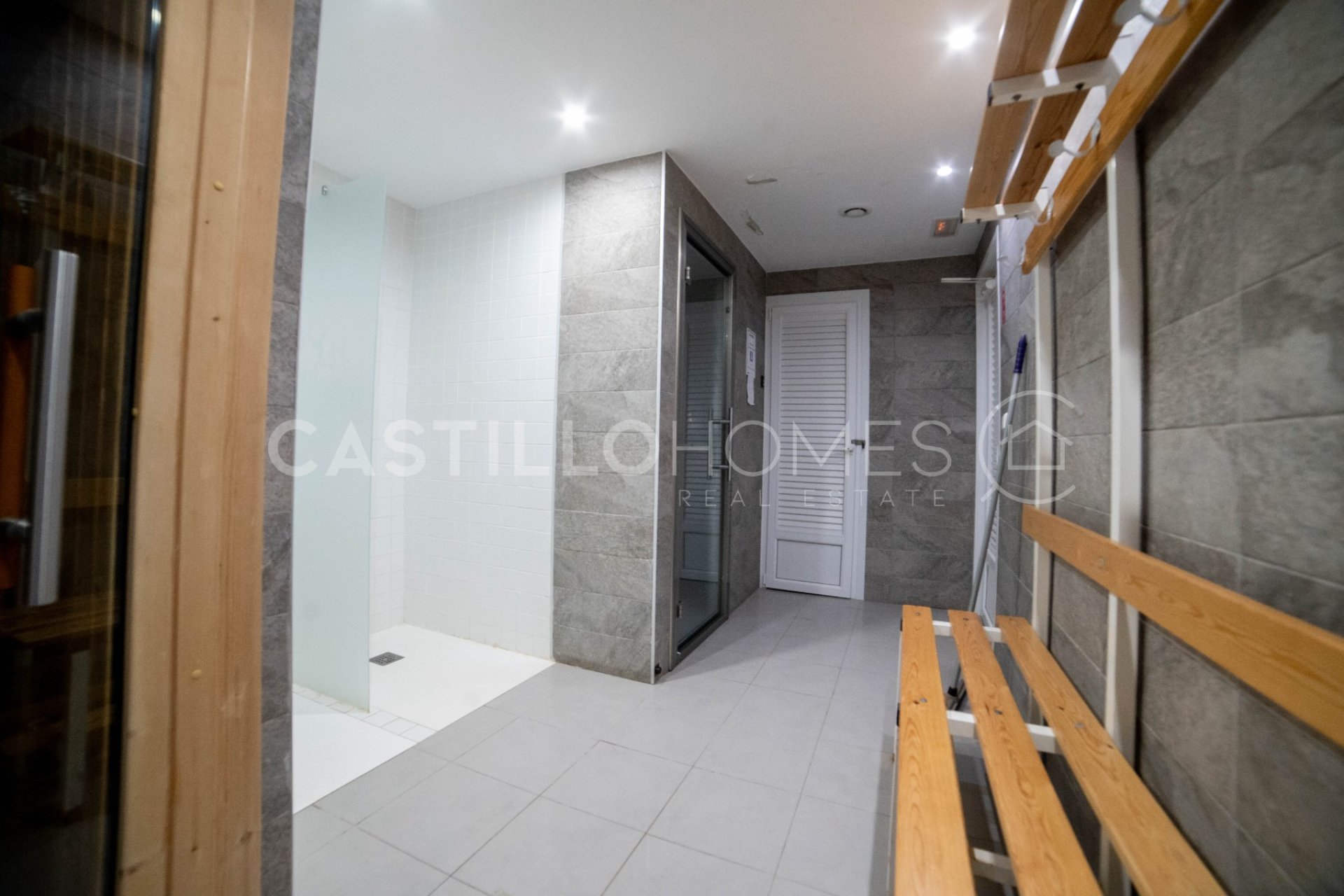 Resale - Apartment / flat - Torrevieja - Punta Prima