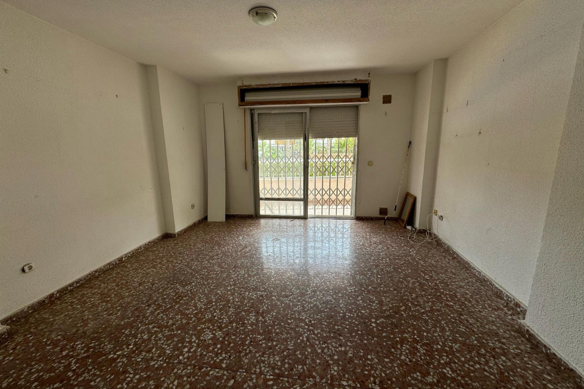 Resale - Apartment / flat - Torrevieja - Punta Prima