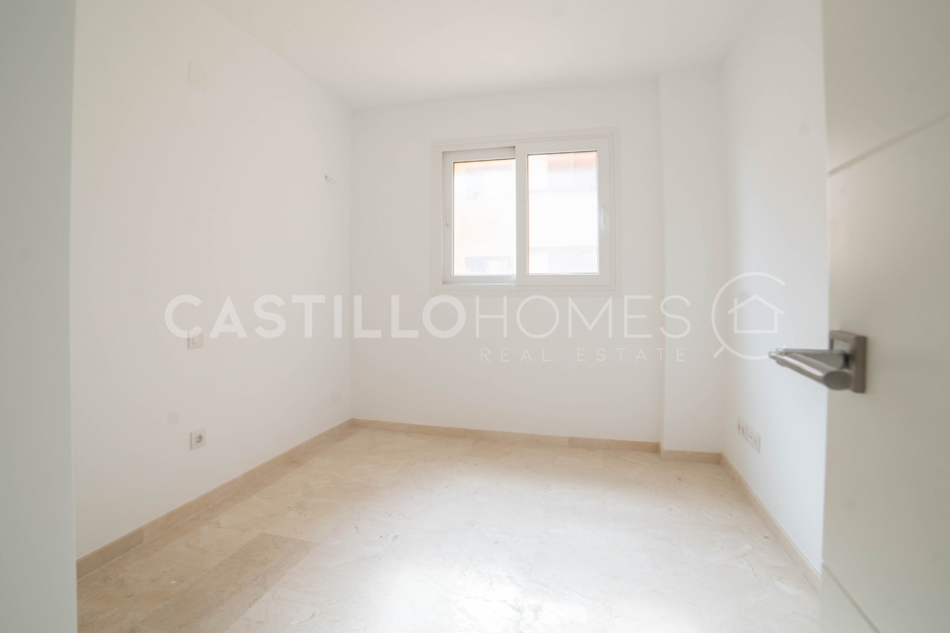 Resale - Apartment / flat - Torrevieja - Punta Prima