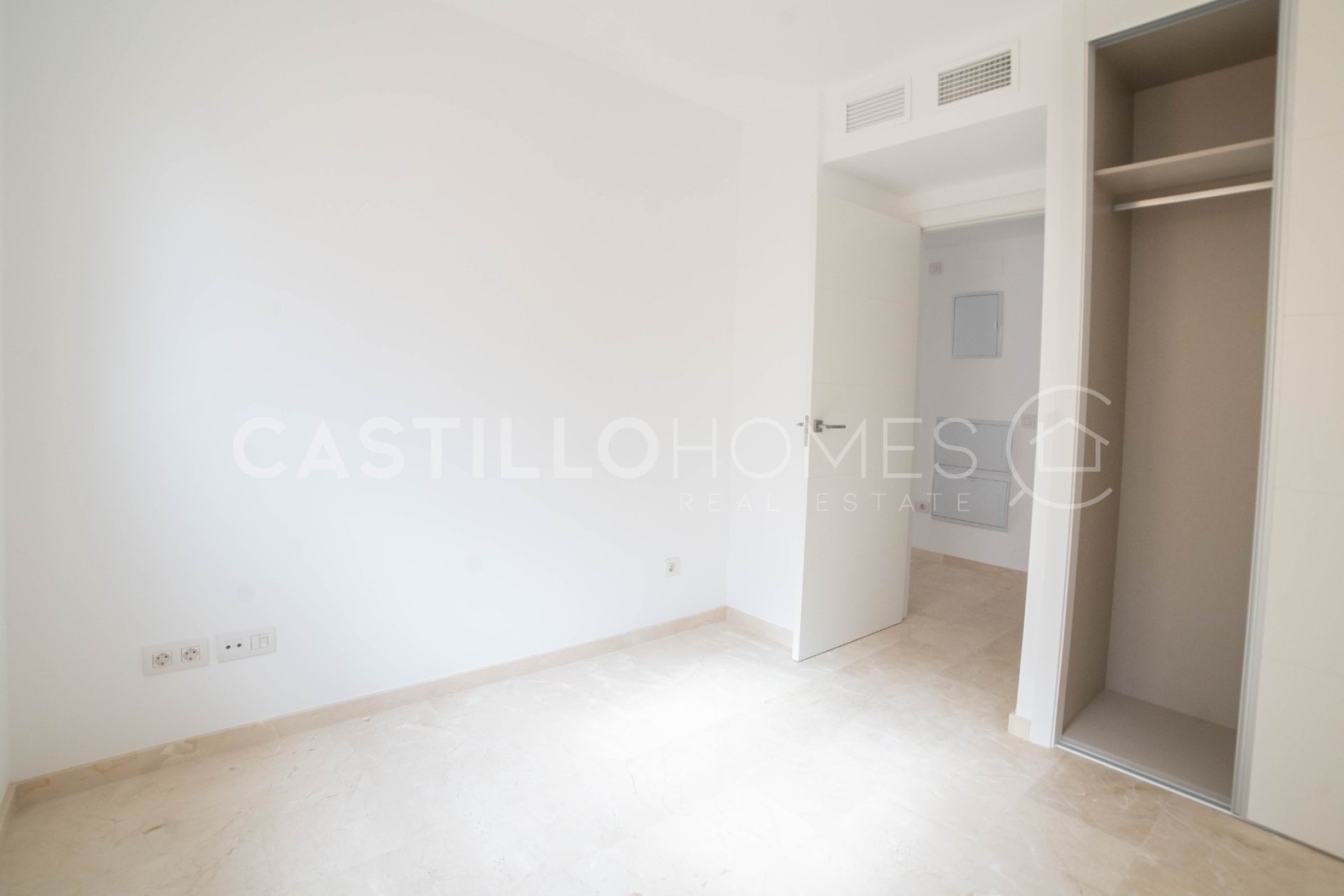 Resale - Apartment / flat - Torrevieja - Punta Prima