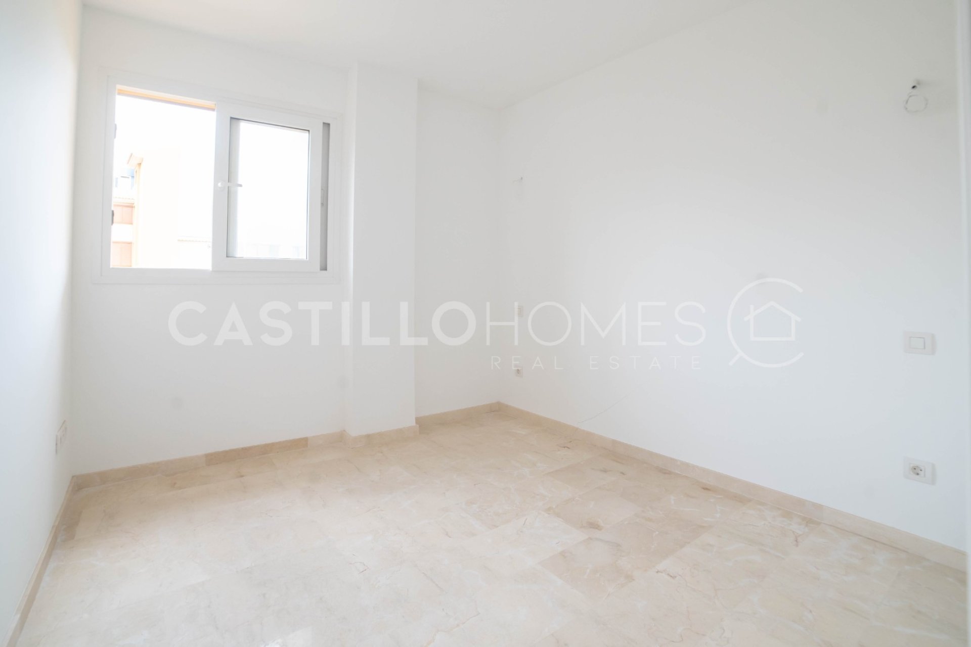 Resale - Apartment / flat - Torrevieja - Punta Prima