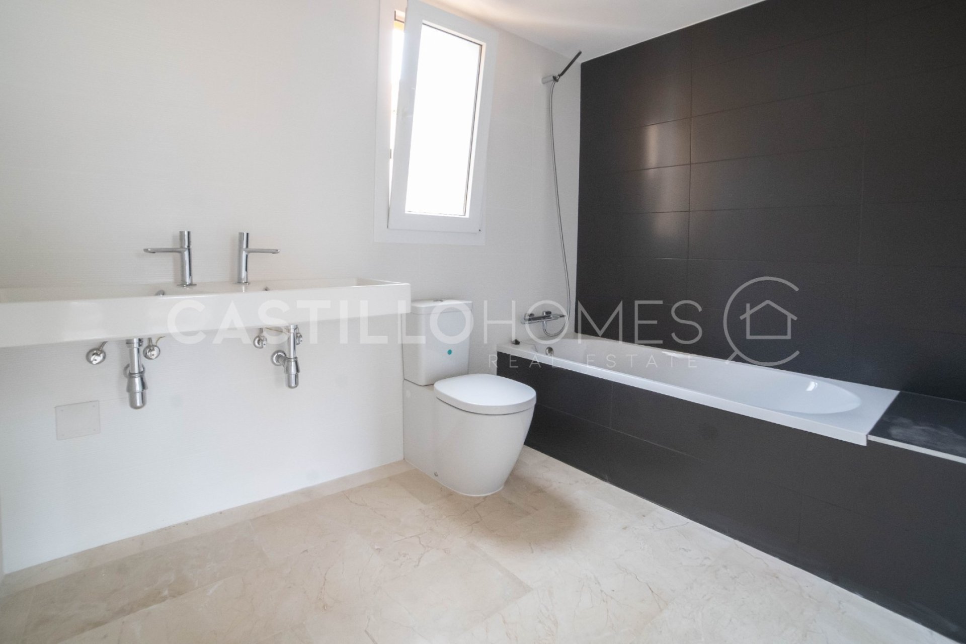 Resale - Apartment / flat - Torrevieja - Punta Prima
