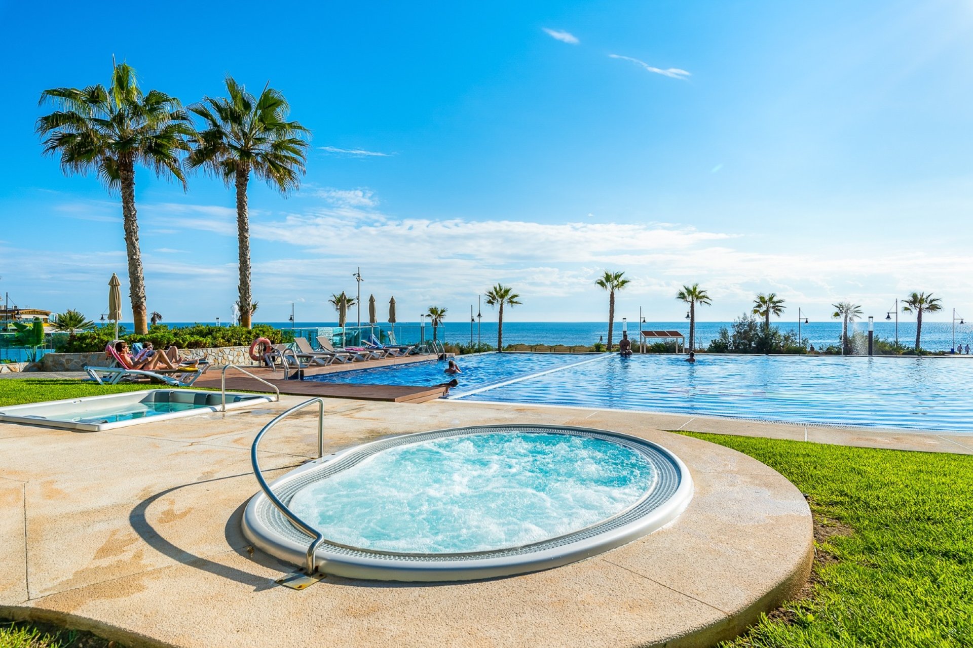 Resale - Apartment / flat - Torrevieja - Punta Prima