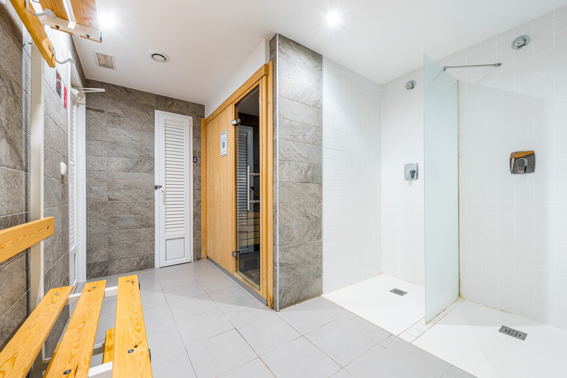 Resale - Apartment / flat - Torrevieja - Punta Prima