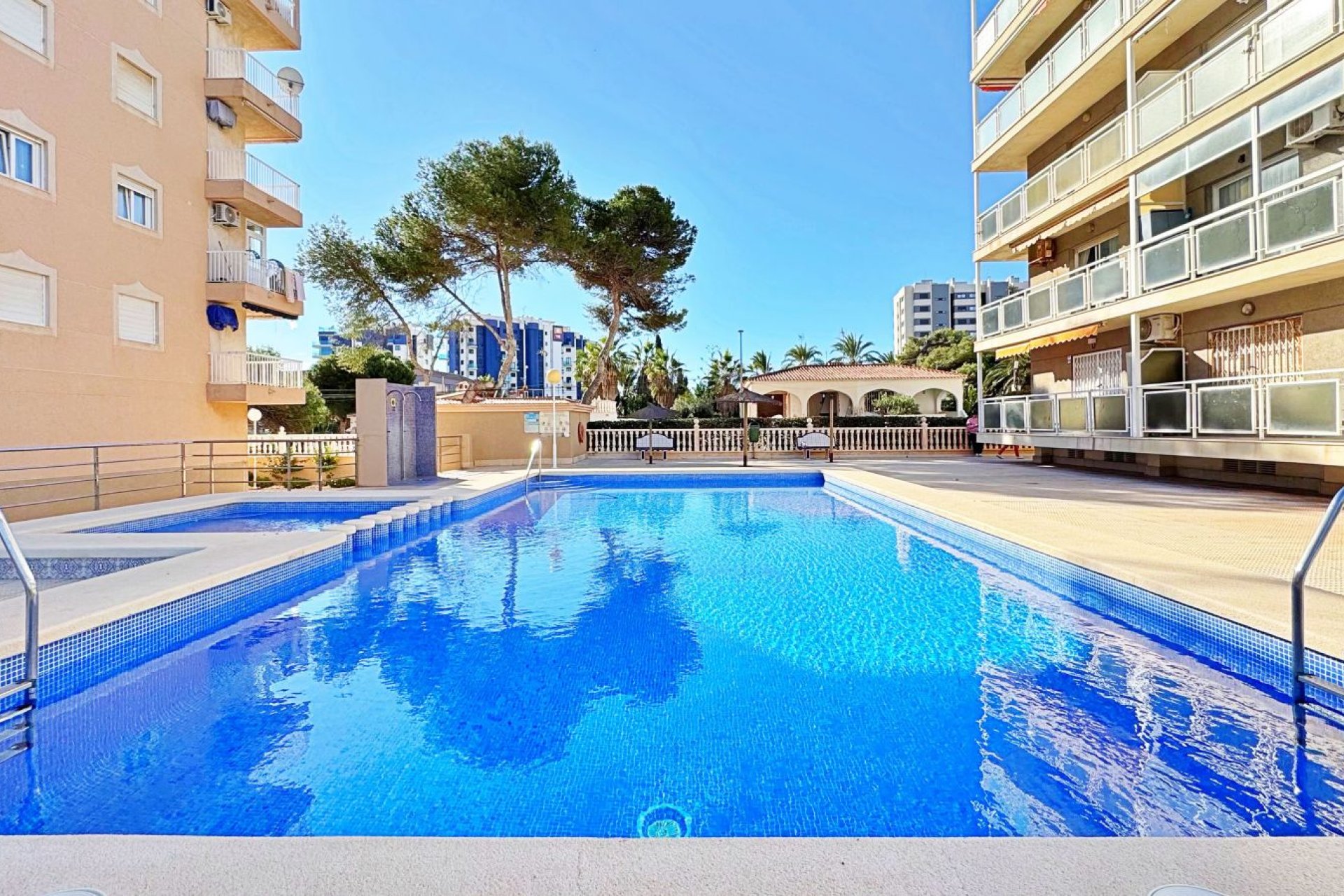 Resale - Apartment / flat - Torrevieja - Rocio del Mar