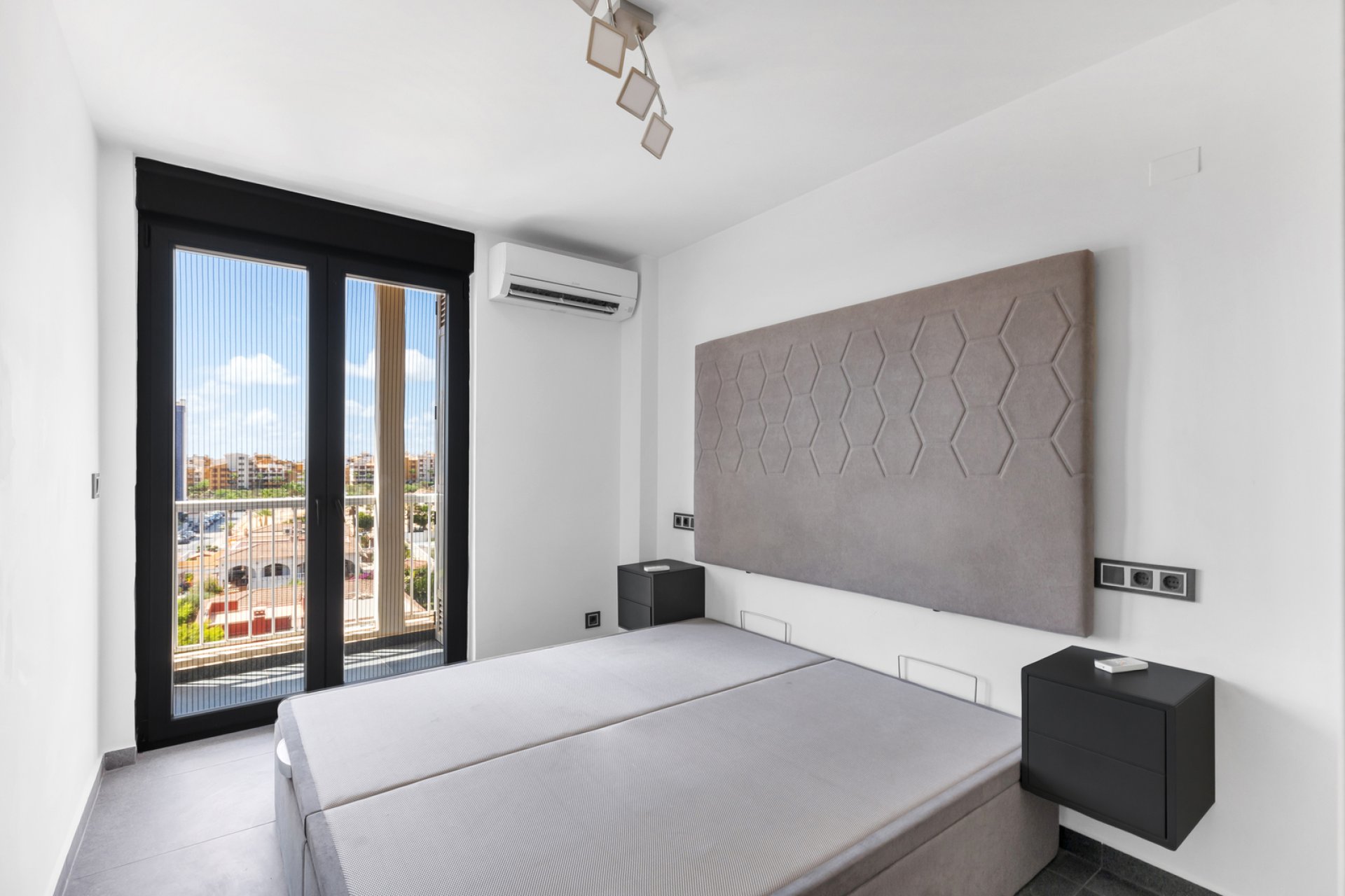Resale - Apartment / flat - Torrevieja - Rocio del Mar