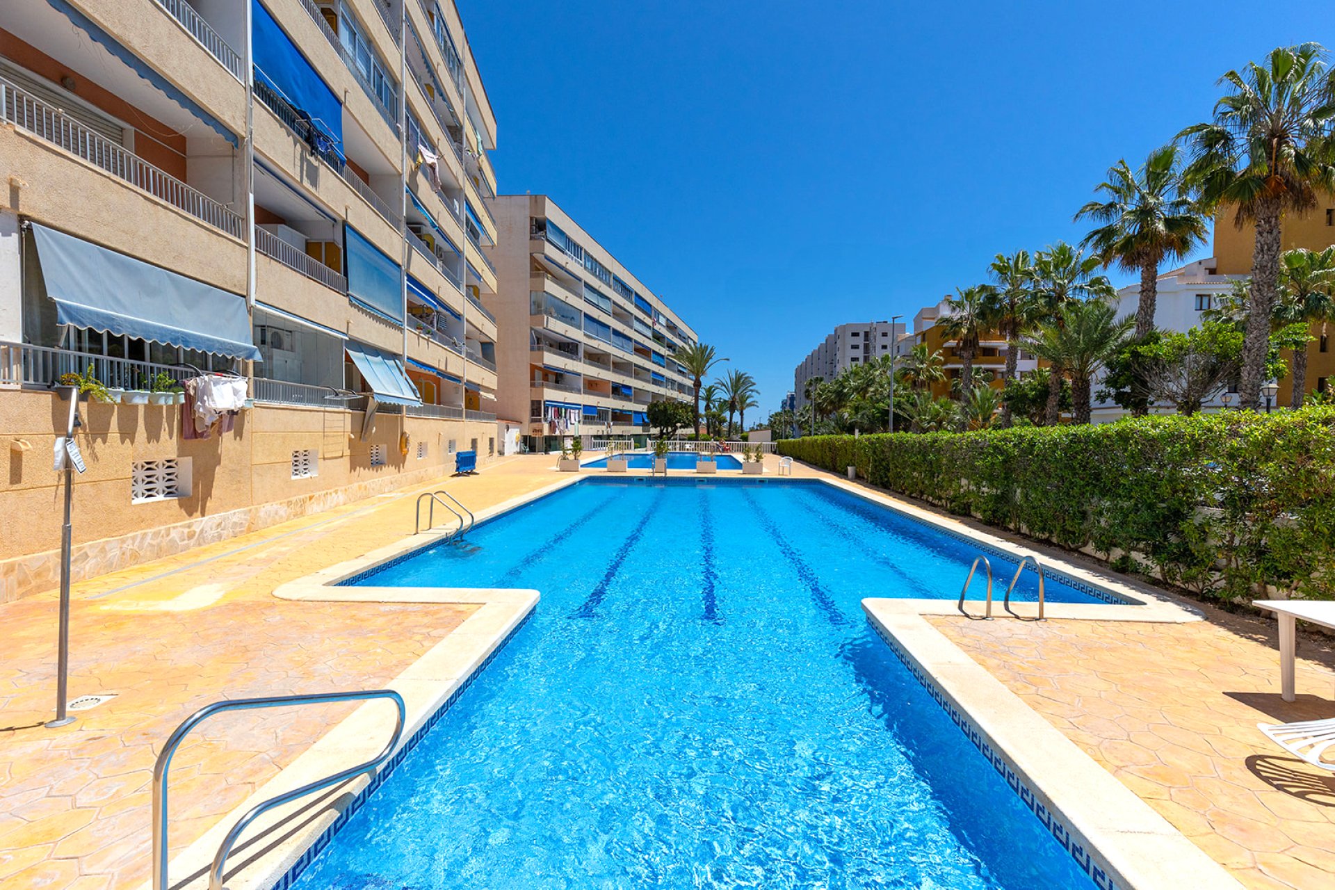 Resale - Apartment / flat - Torrevieja - Rocio del Mar
