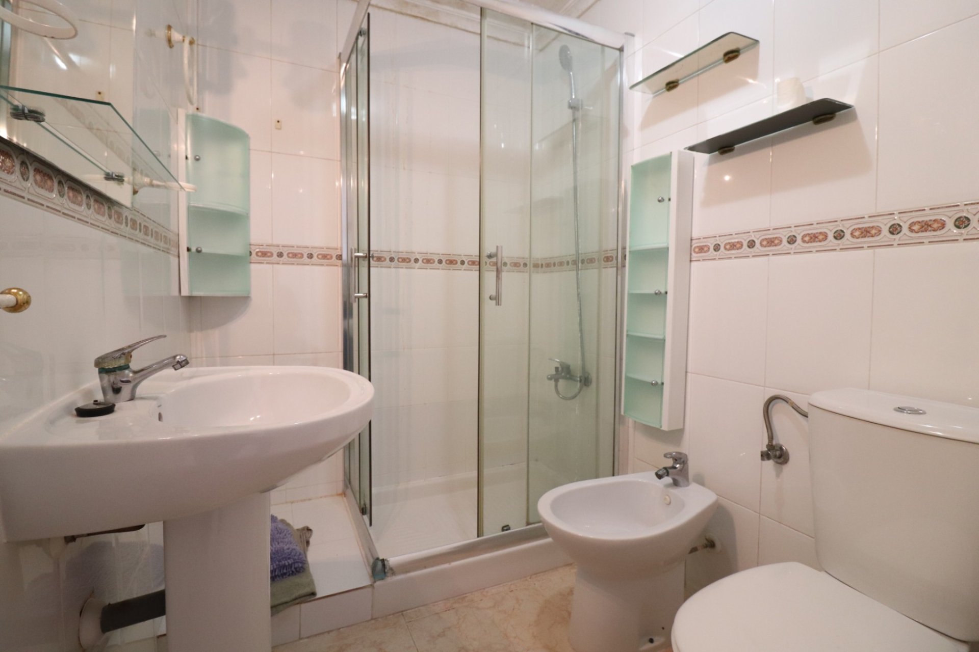 Resale - Apartment / flat - Torrevieja - San Luis