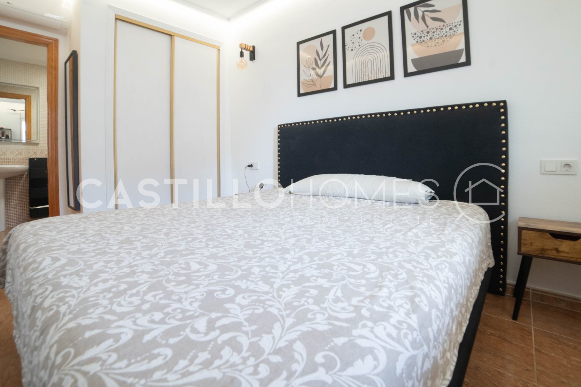 Resale - Apartment / flat - Torrevieja - Sector 25