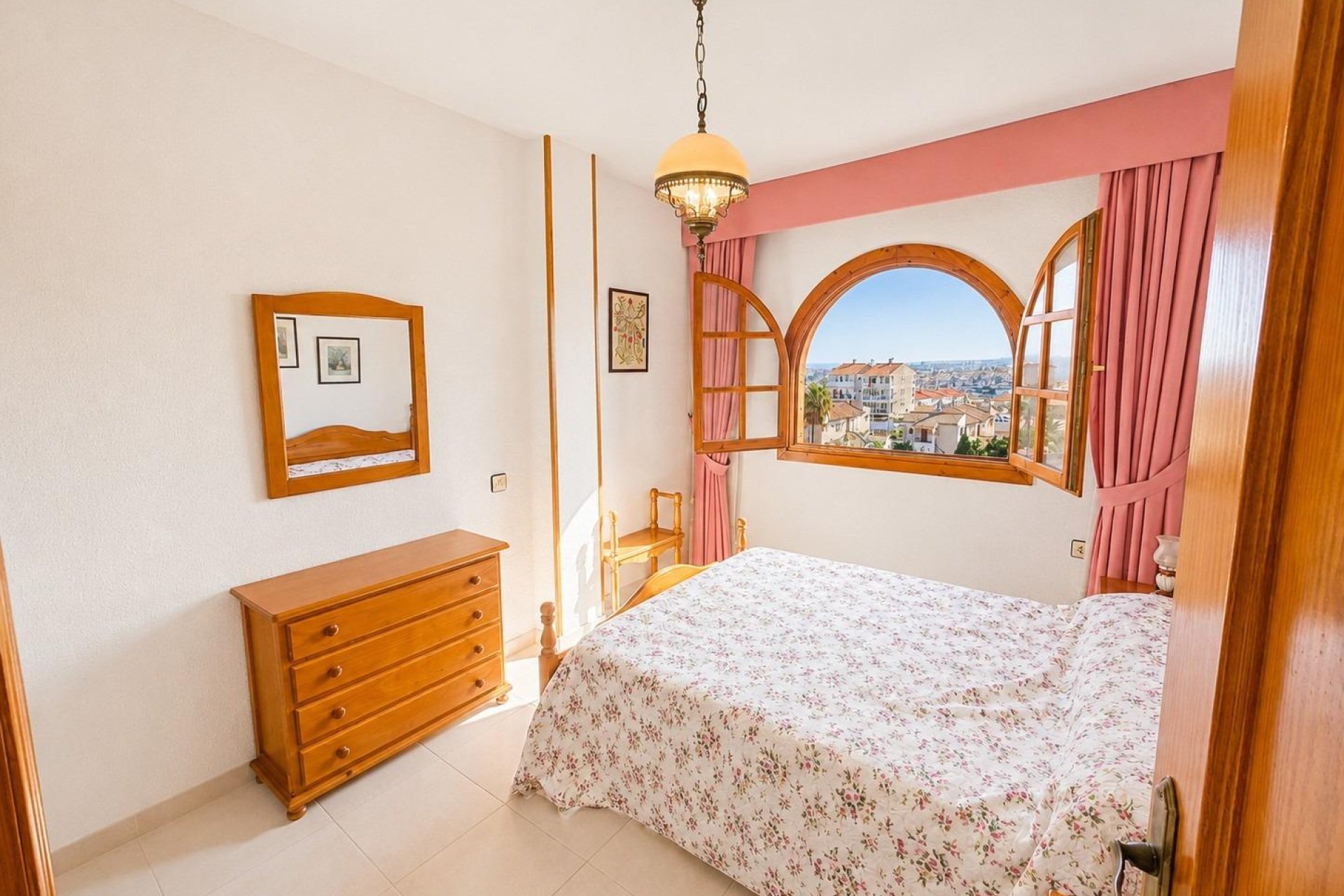 Resale - Apartment / flat - Torrevieja - Torre del moro