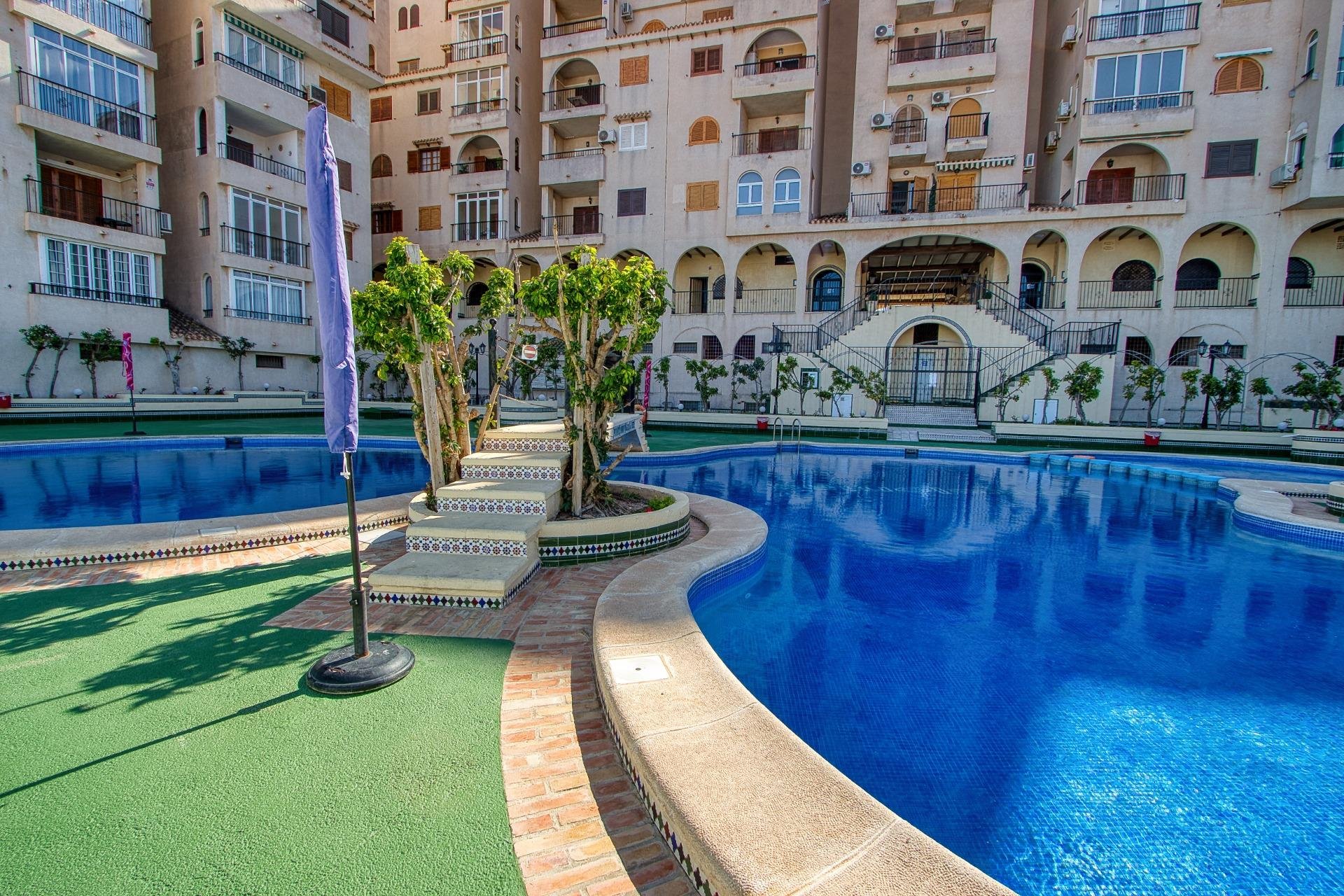 Resale - Apartment / flat - Torrevieja - Torre del moro