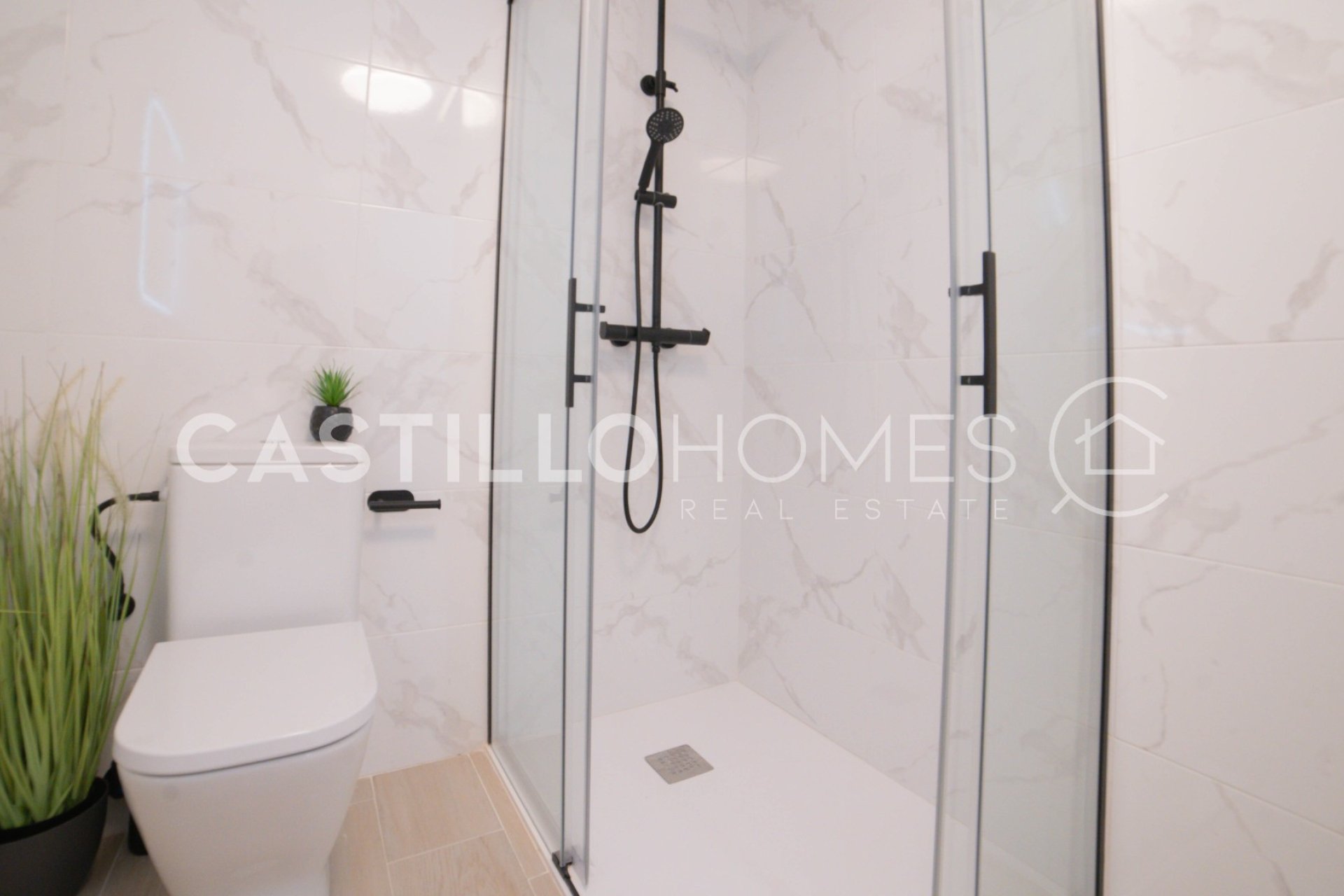 Resale - Apartment / flat - Torrevieja - Torre del moro