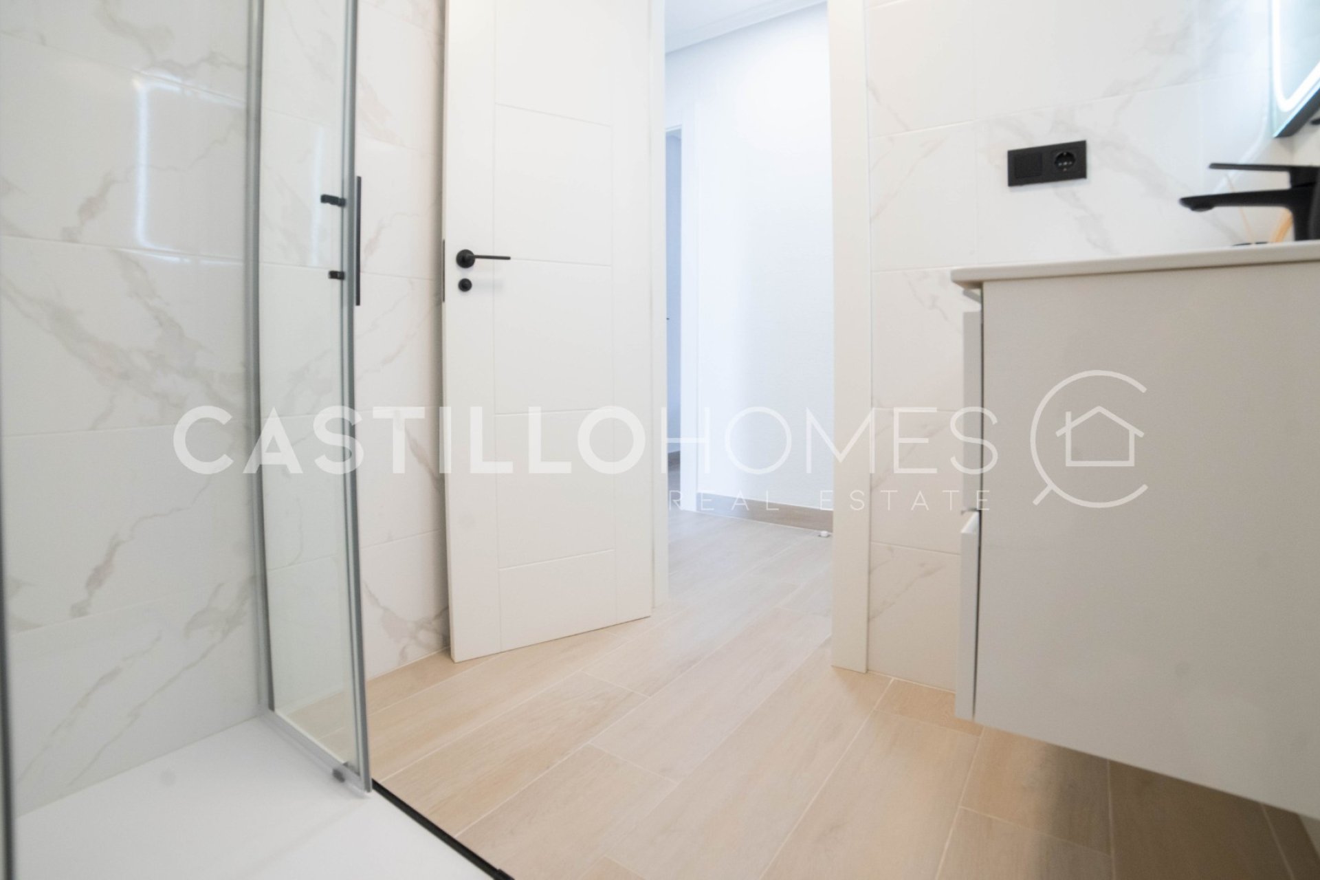 Resale - Apartment / flat - Torrevieja - Torre del moro