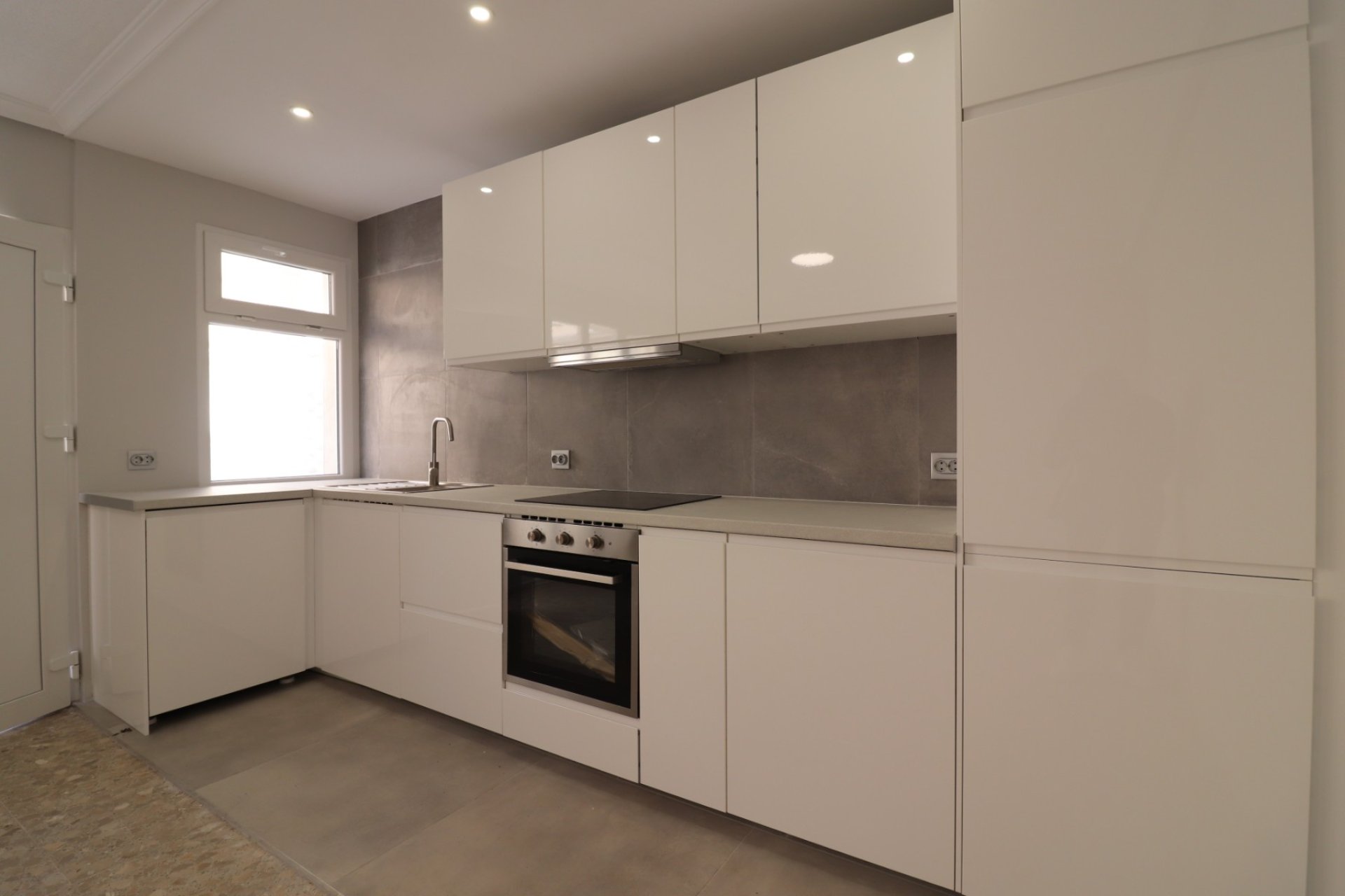 Resale - Apartment / flat - Torrevieja - Torre La Mata