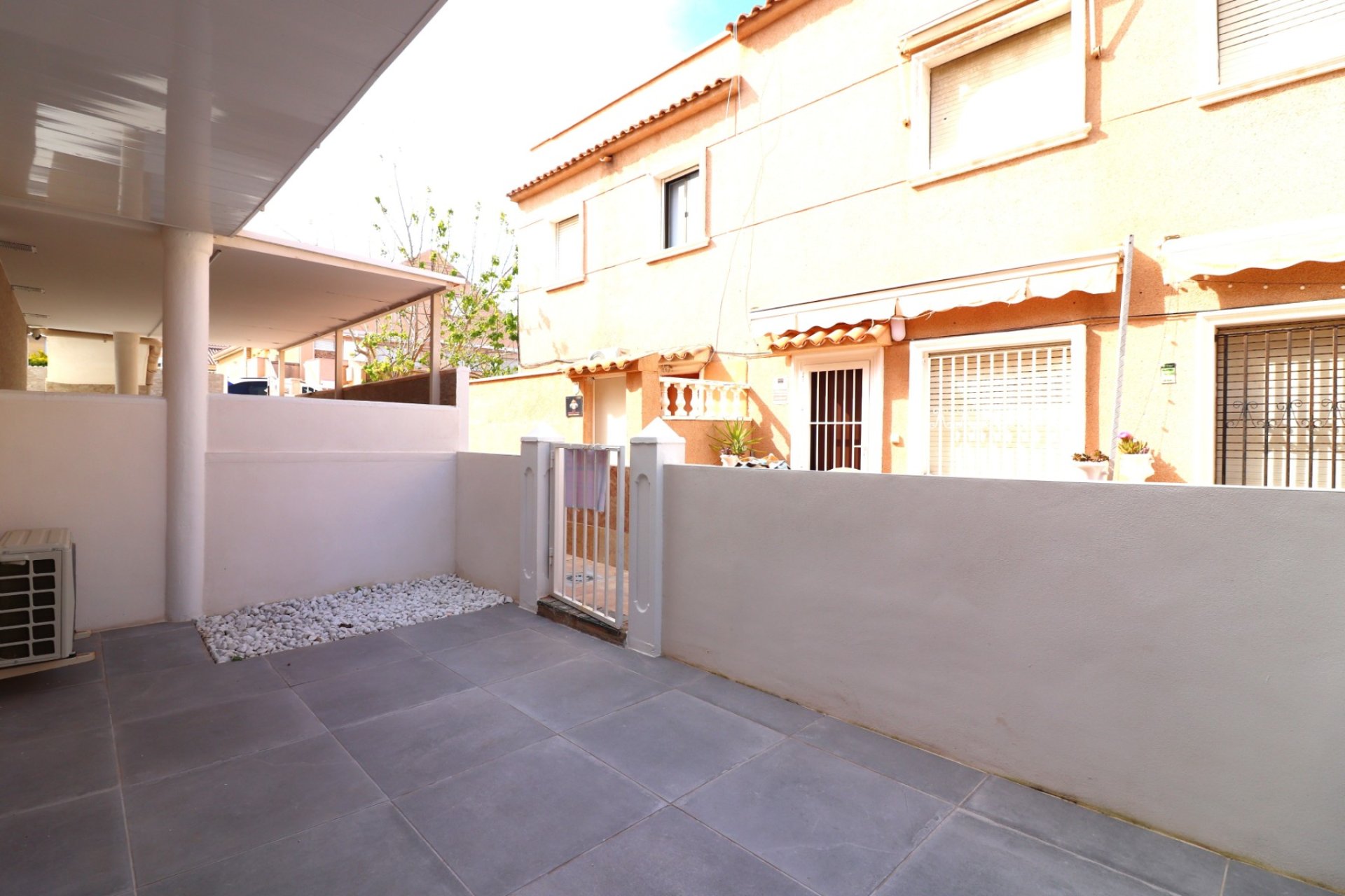 Resale - Apartment / flat - Torrevieja - Torre La Mata