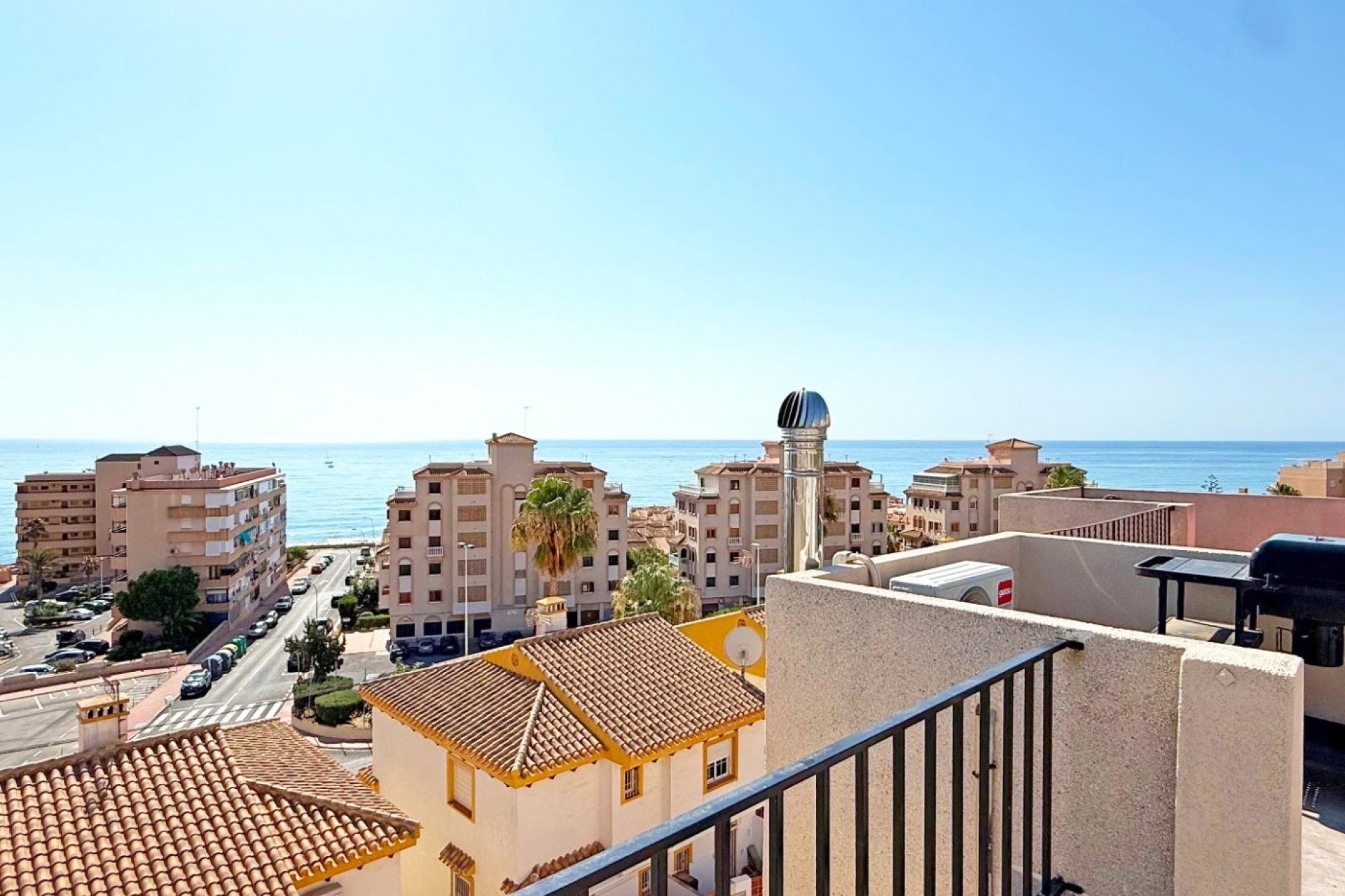 Resale - Apartment / flat - Torrevieja - Torrelamata - La Mata