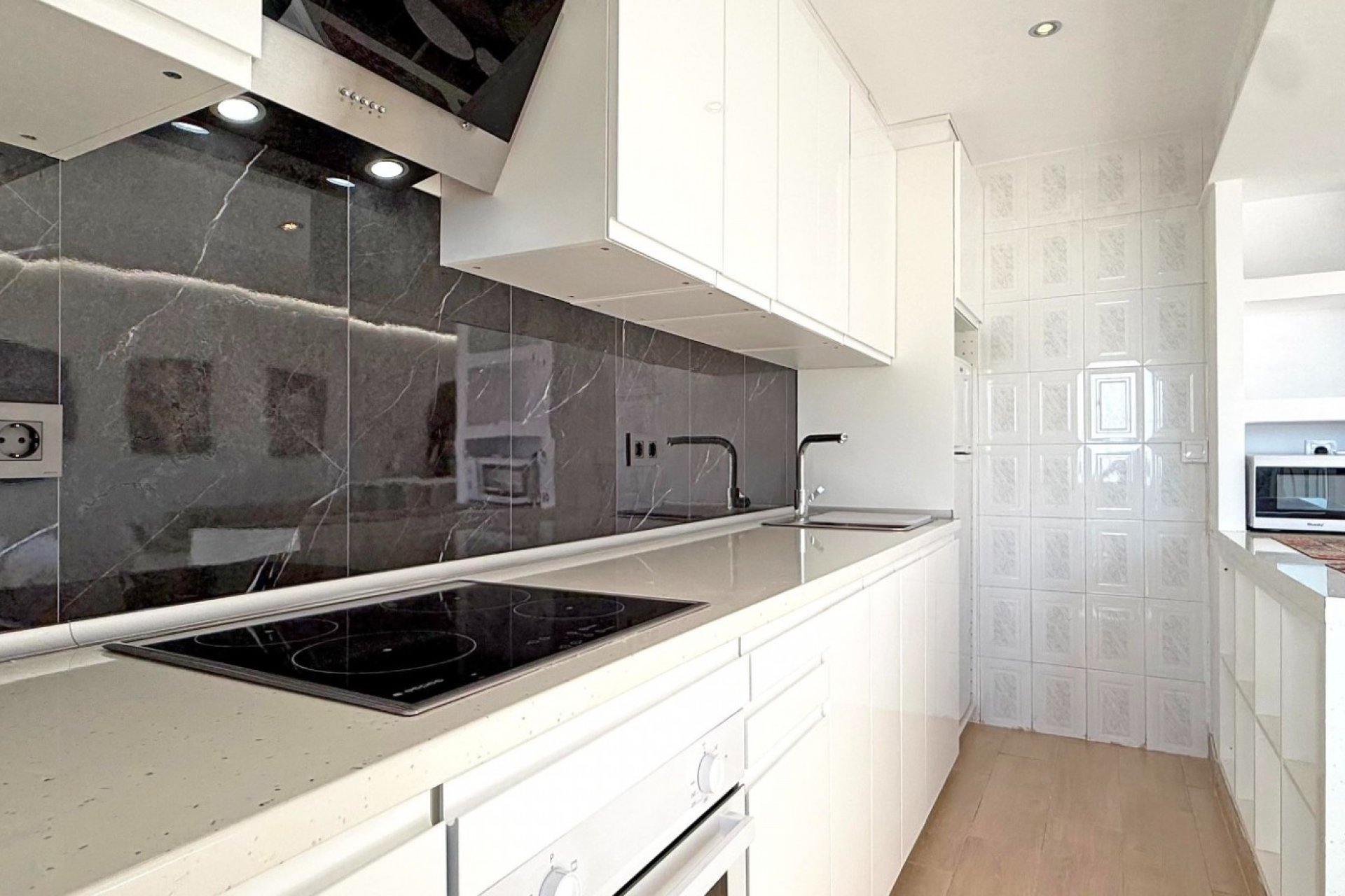 Resale - Apartment / flat - Torrevieja - Torrelamata - La Mata