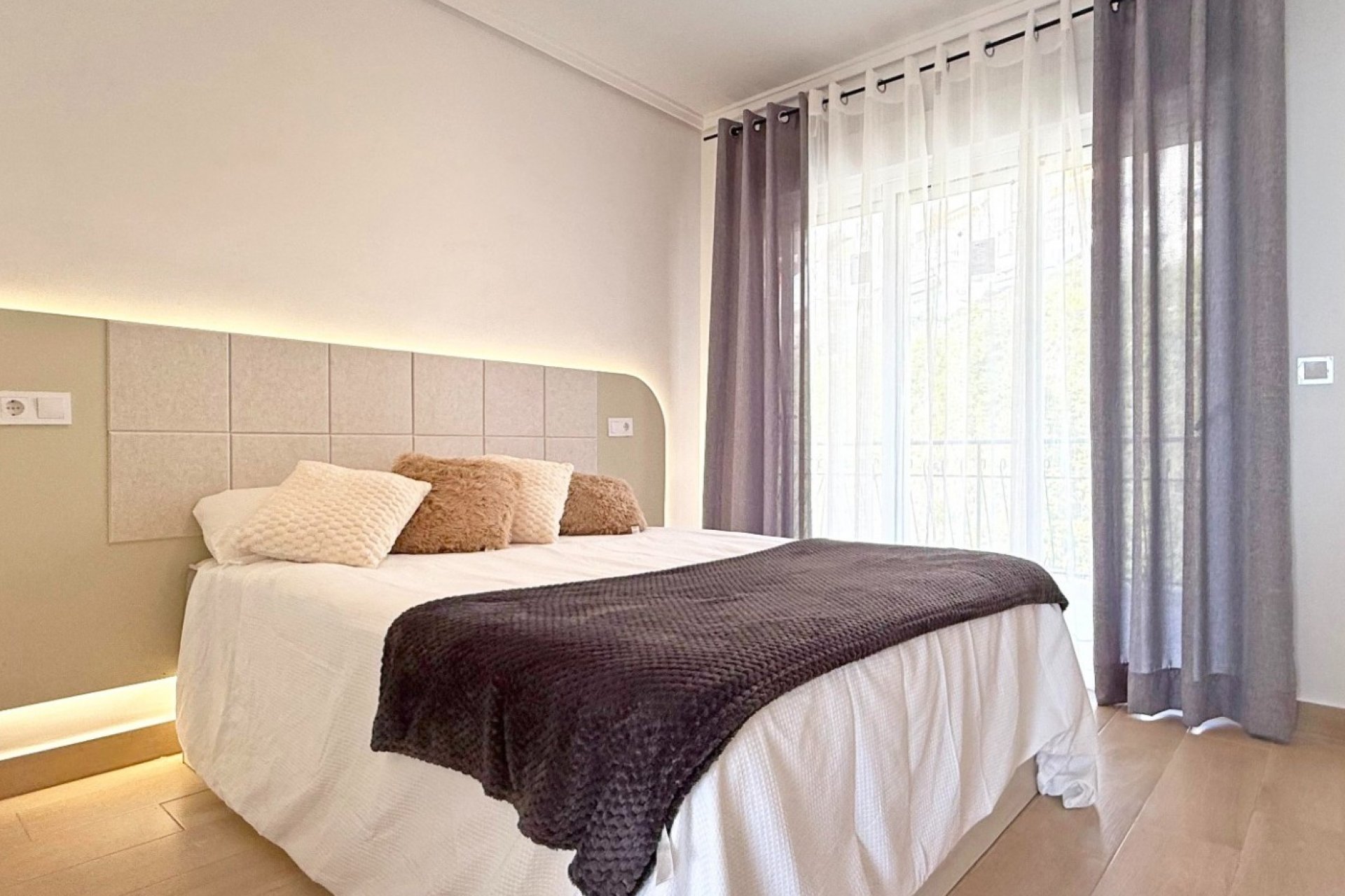 Resale - Apartment / flat - Torrevieja - Torrelamata - La Mata