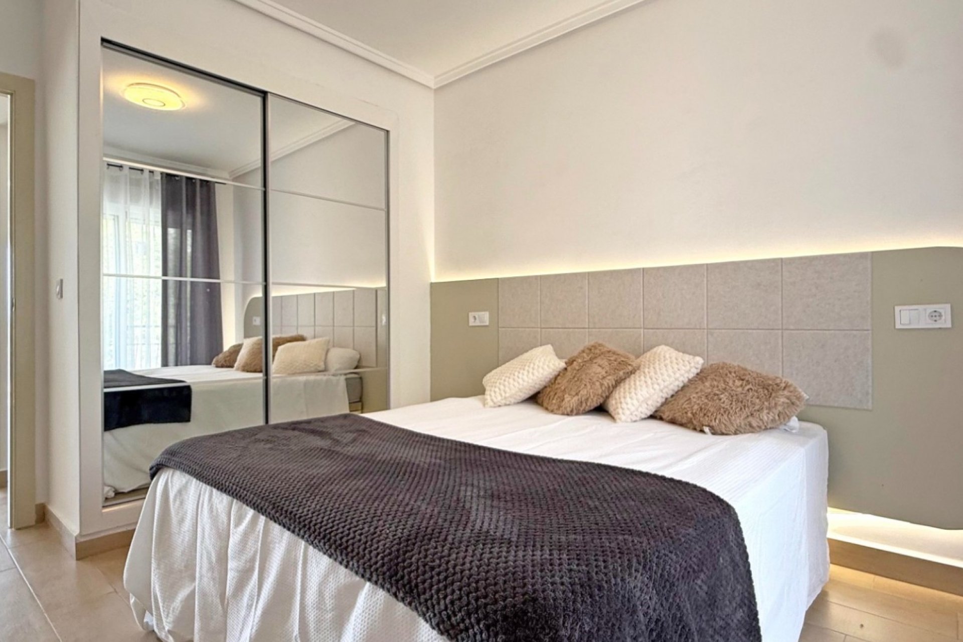 Resale - Apartment / flat - Torrevieja - Torrelamata - La Mata