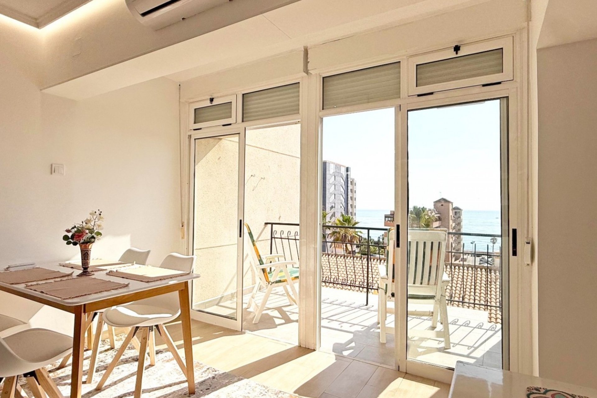 Resale - Apartment / flat - Torrevieja - Torrelamata - La Mata