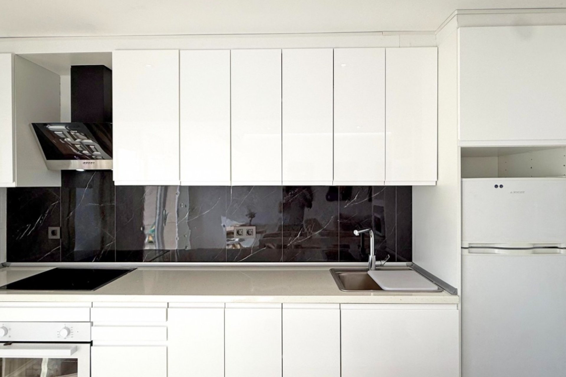 Resale - Apartment / flat - Torrevieja - Torrelamata - La Mata
