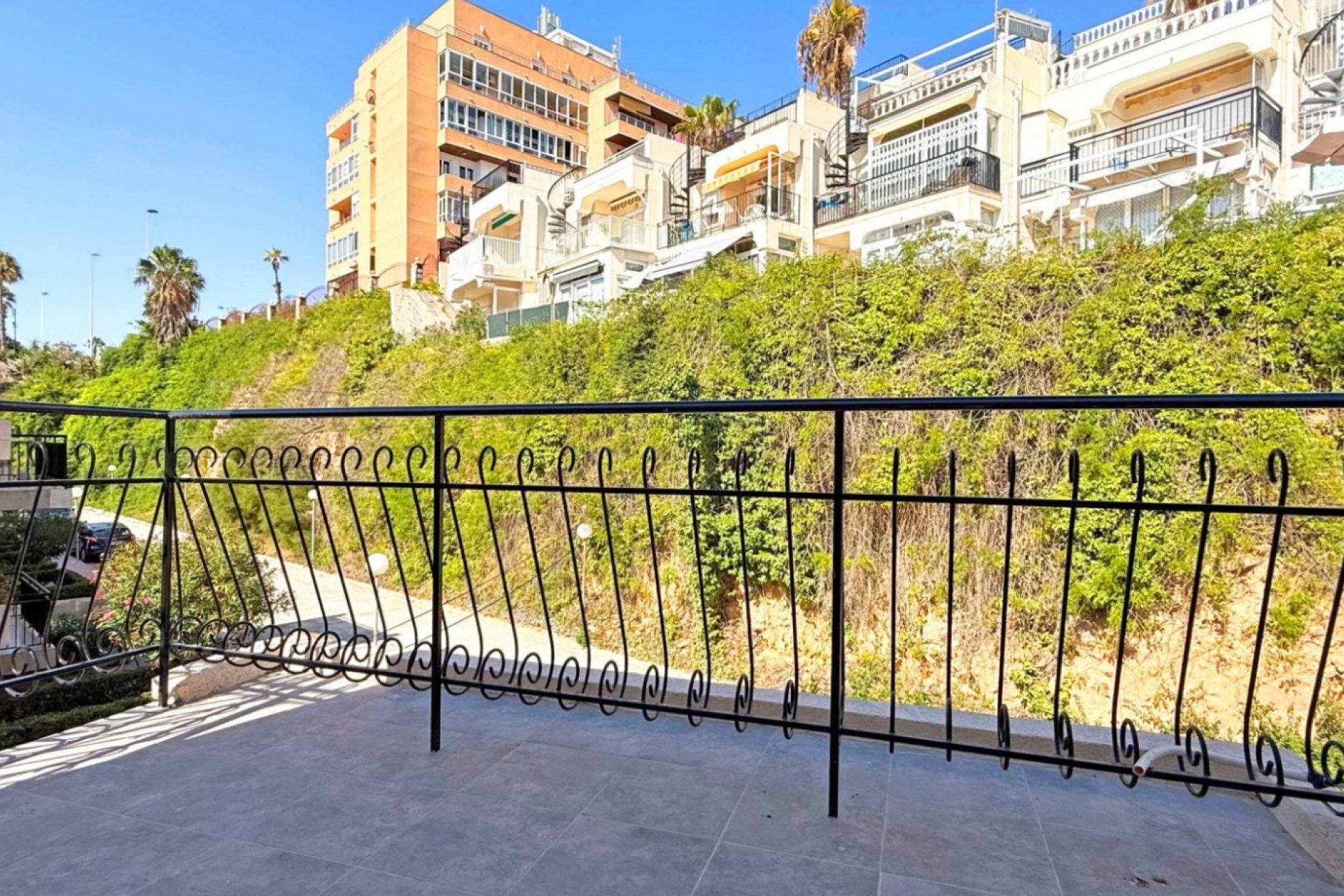 Resale - Apartment / flat - Torrevieja - Torrelamata - La Mata