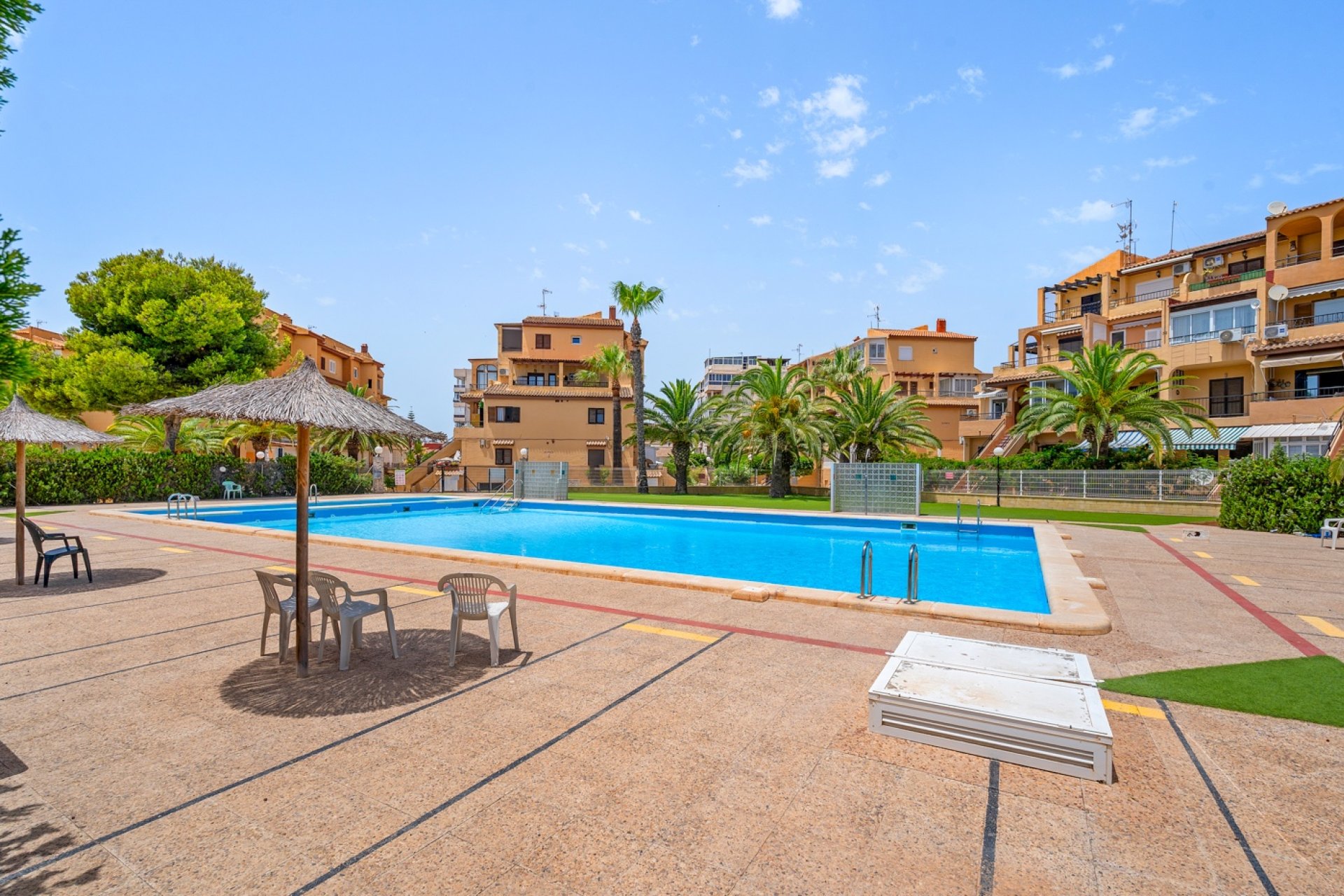 Resale - Apartment / flat - Torrevieja - Torrevieja - Aguas Nuevas