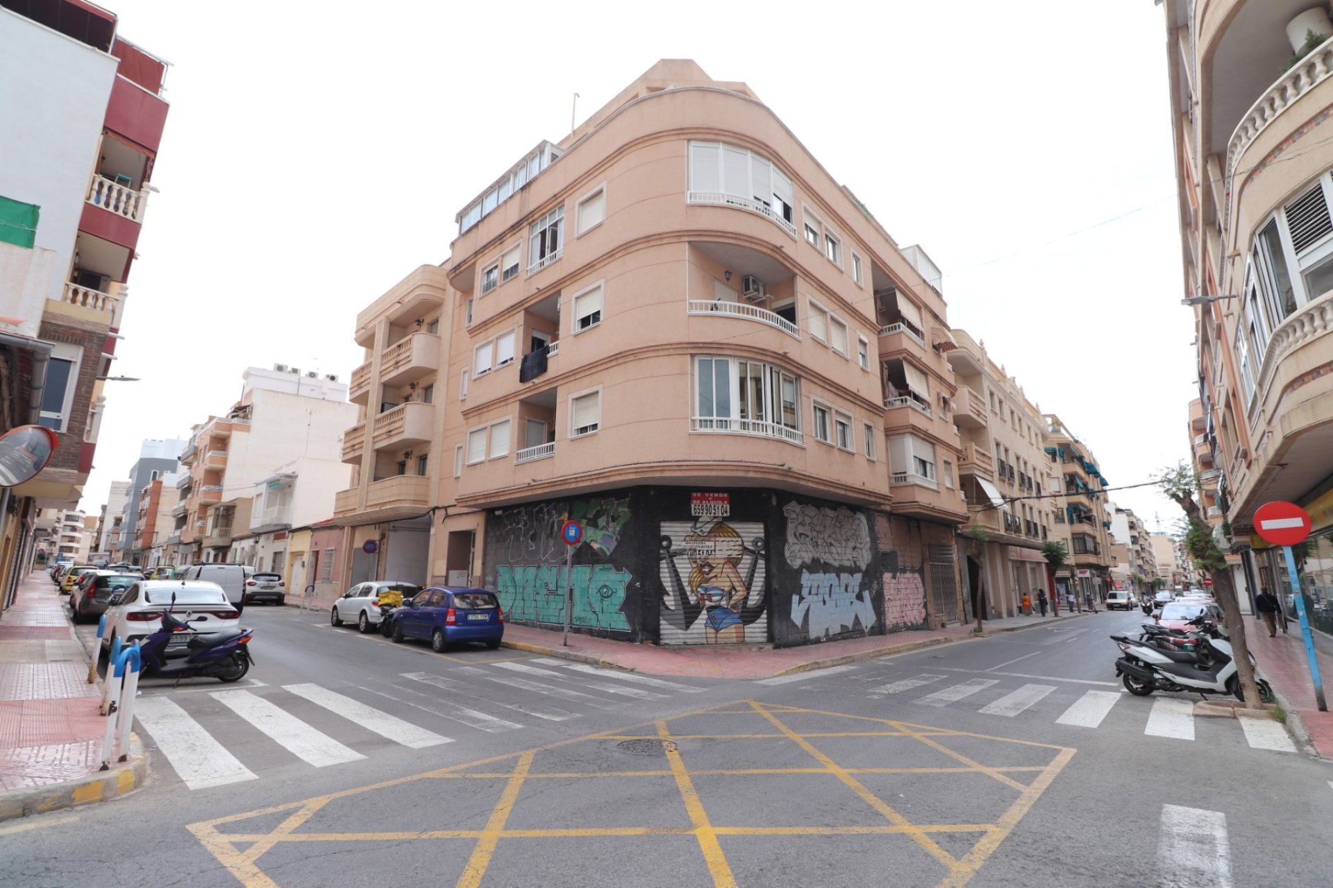 Resale - Apartment / flat - Torrevieja - Torrevieja - Centre