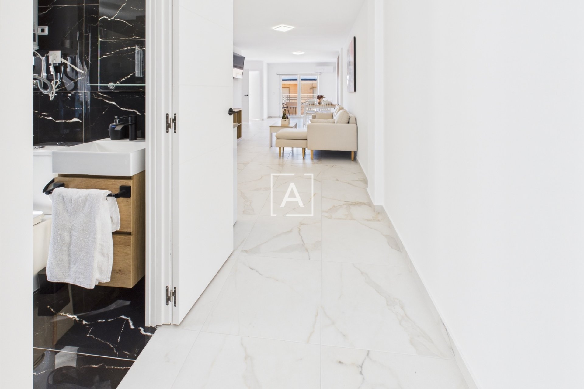 Resale - Apartment / flat - Torrevieja - Torrevieja Centro