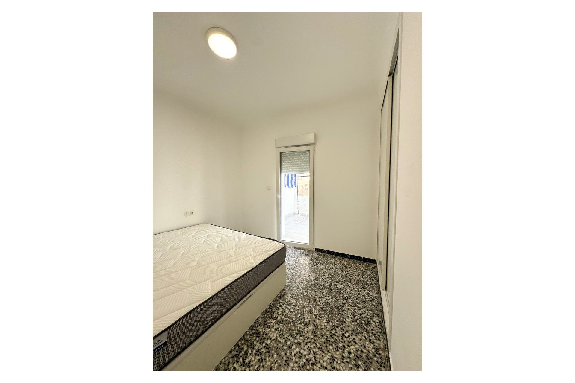 Resale - Apartment / flat - Torrevieja - Torrevieja Centro