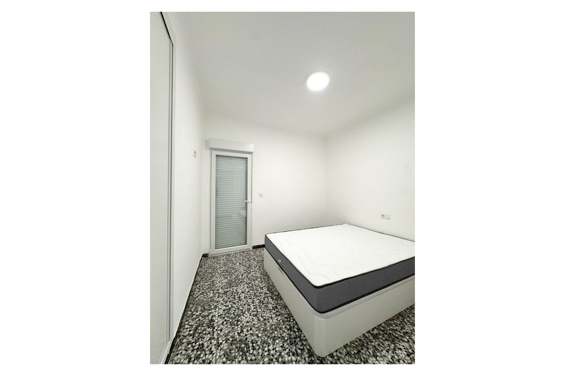 Resale - Apartment / flat - Torrevieja - Torrevieja Centro