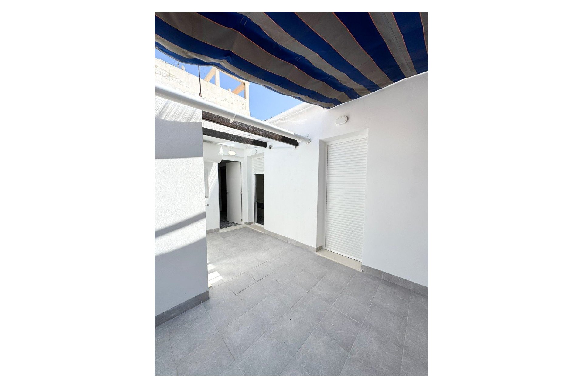 Resale - Apartment / flat - Torrevieja - Torrevieja Centro