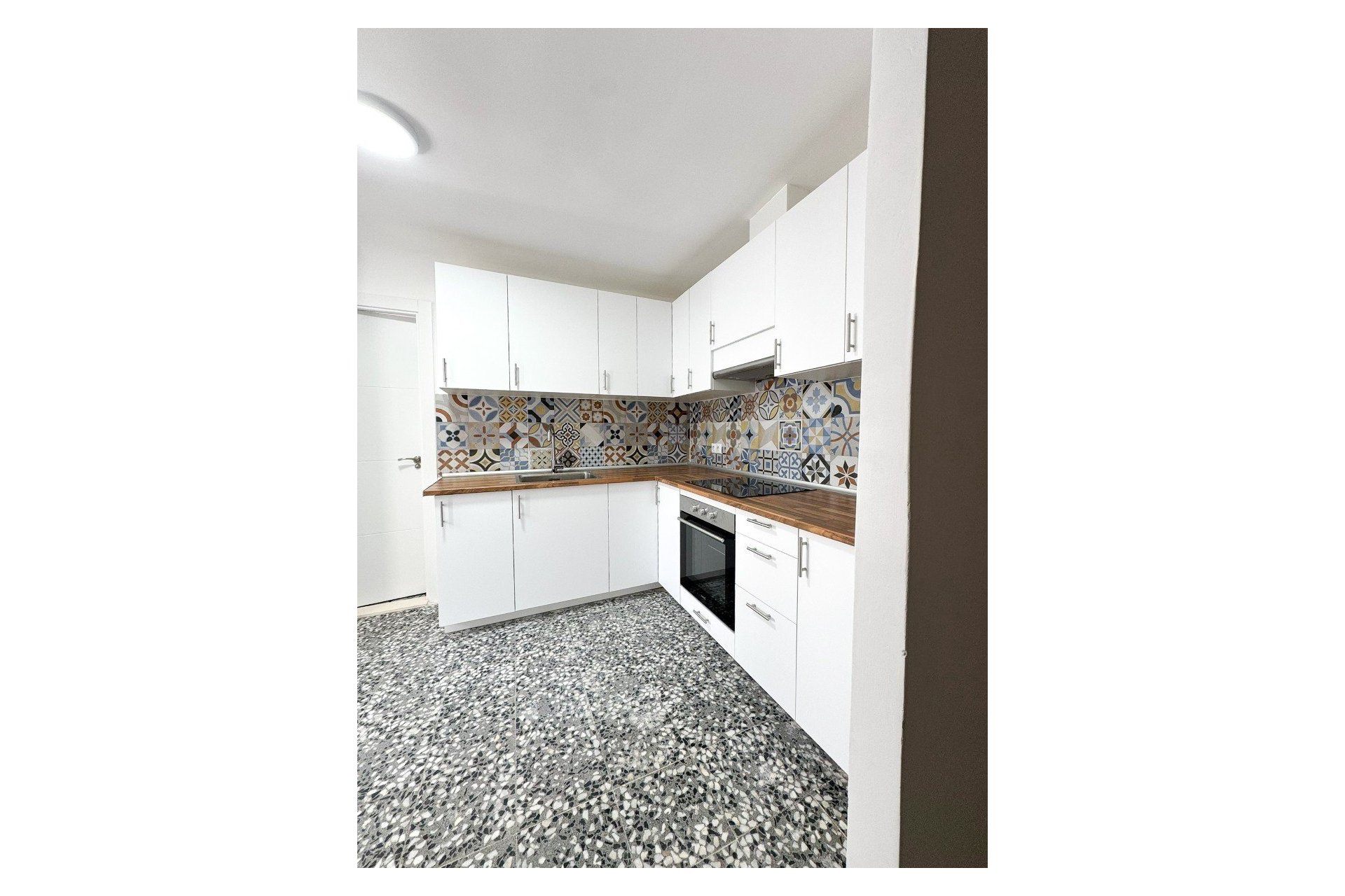 Resale - Apartment / flat - Torrevieja - Torrevieja Centro