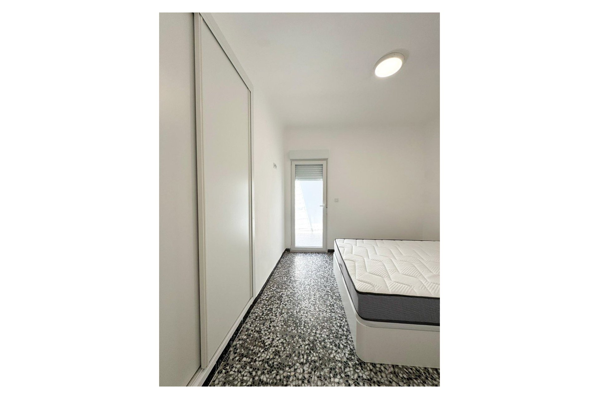Resale - Apartment / flat - Torrevieja - Torrevieja Centro