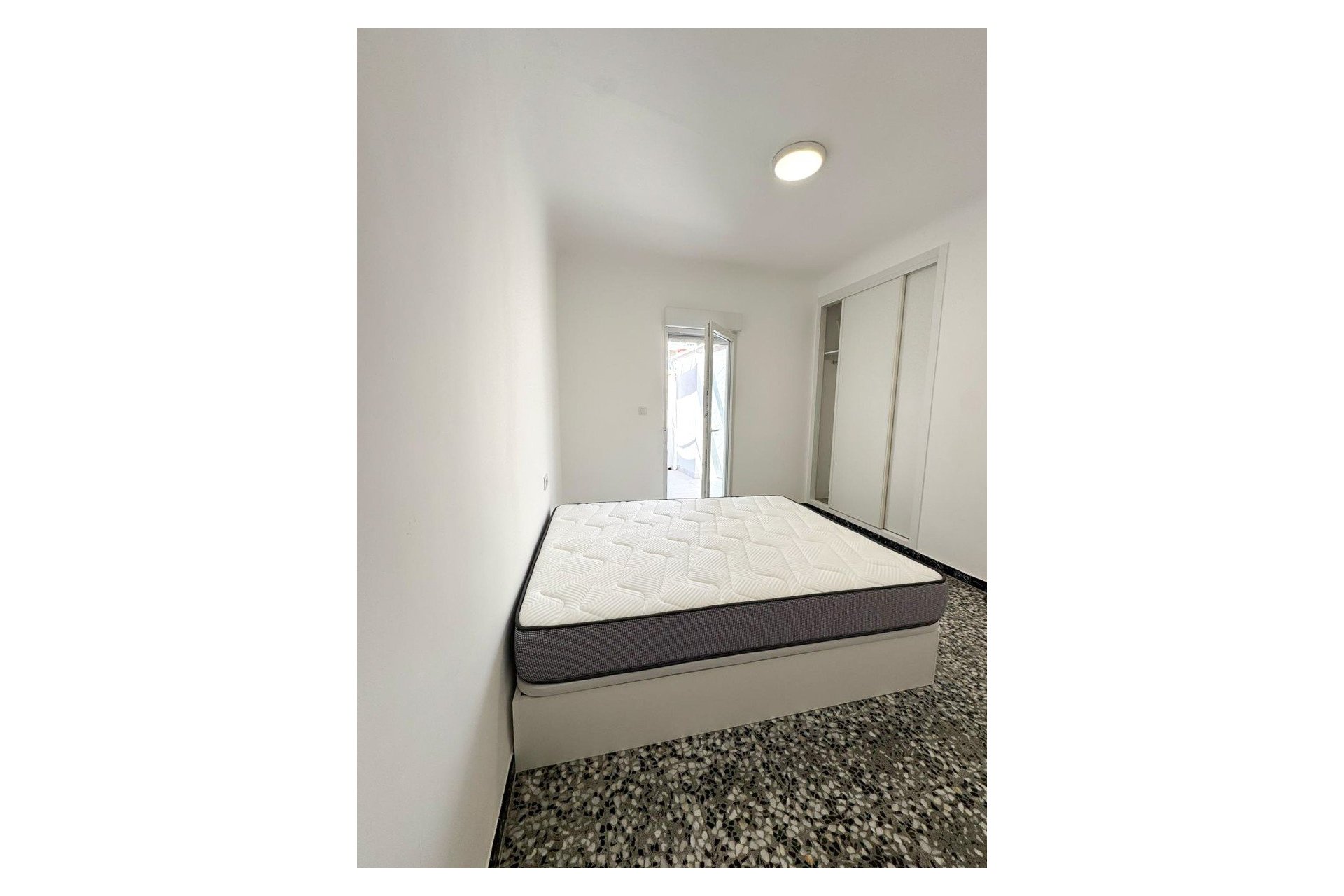 Resale - Apartment / flat - Torrevieja - Torrevieja Centro