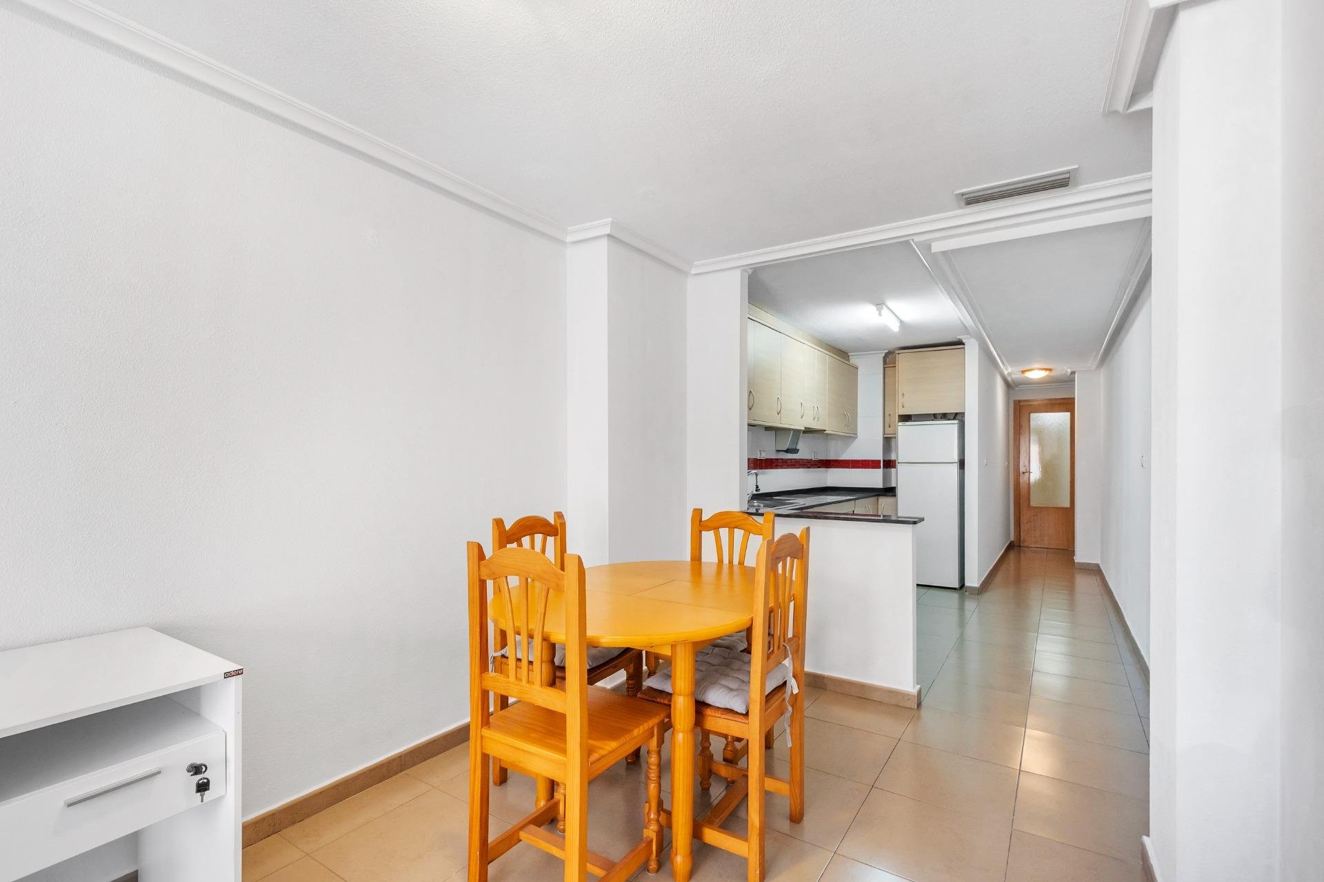 Resale - Apartment / flat - Torrevieja - torrevieja
