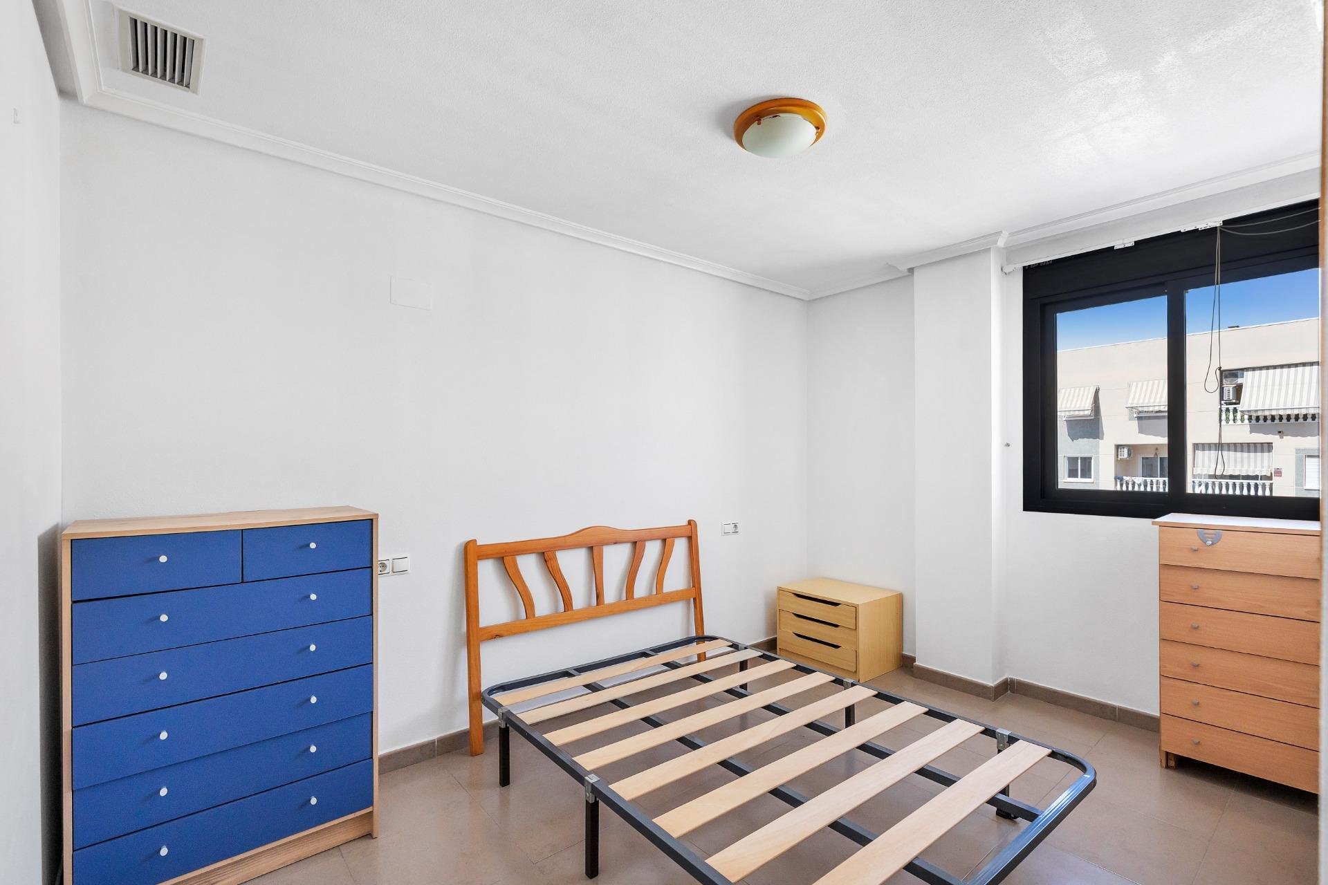 Resale - Apartment / flat - Torrevieja - torrevieja