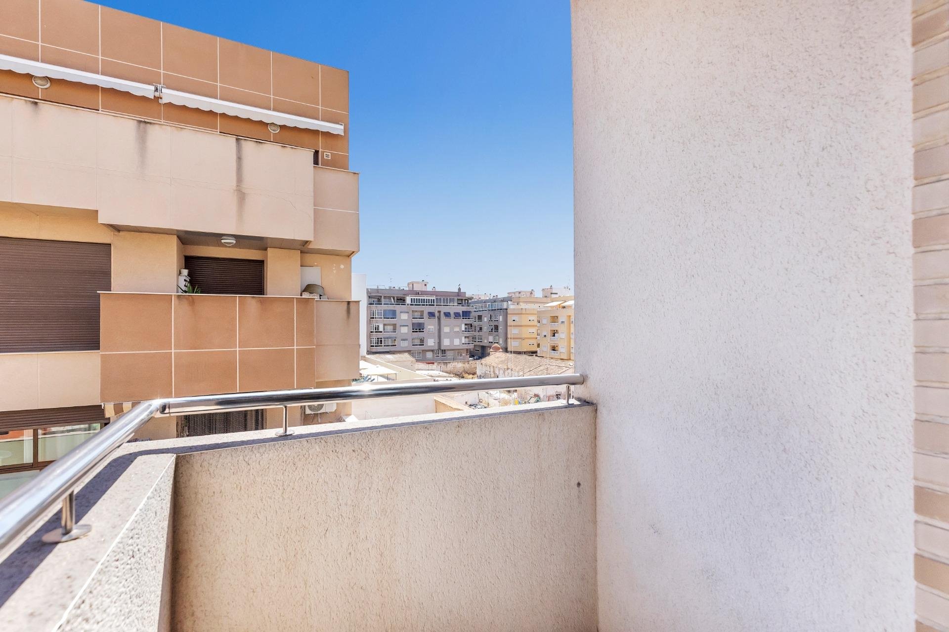 Resale - Apartment / flat - Torrevieja - torrevieja