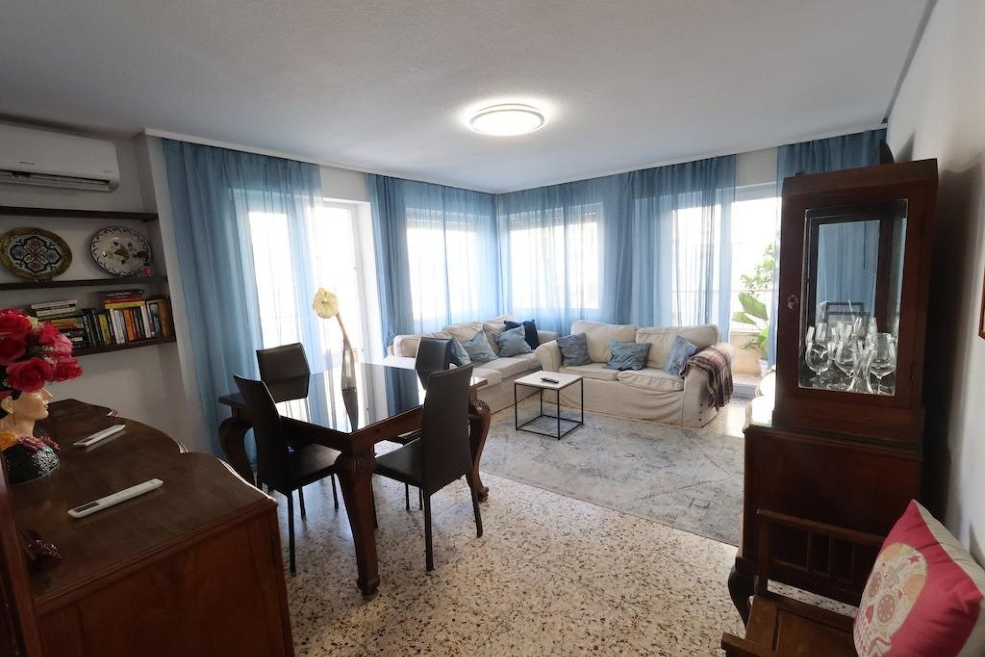 Resale - Apartment / flat - Torrevieja - torrevieja