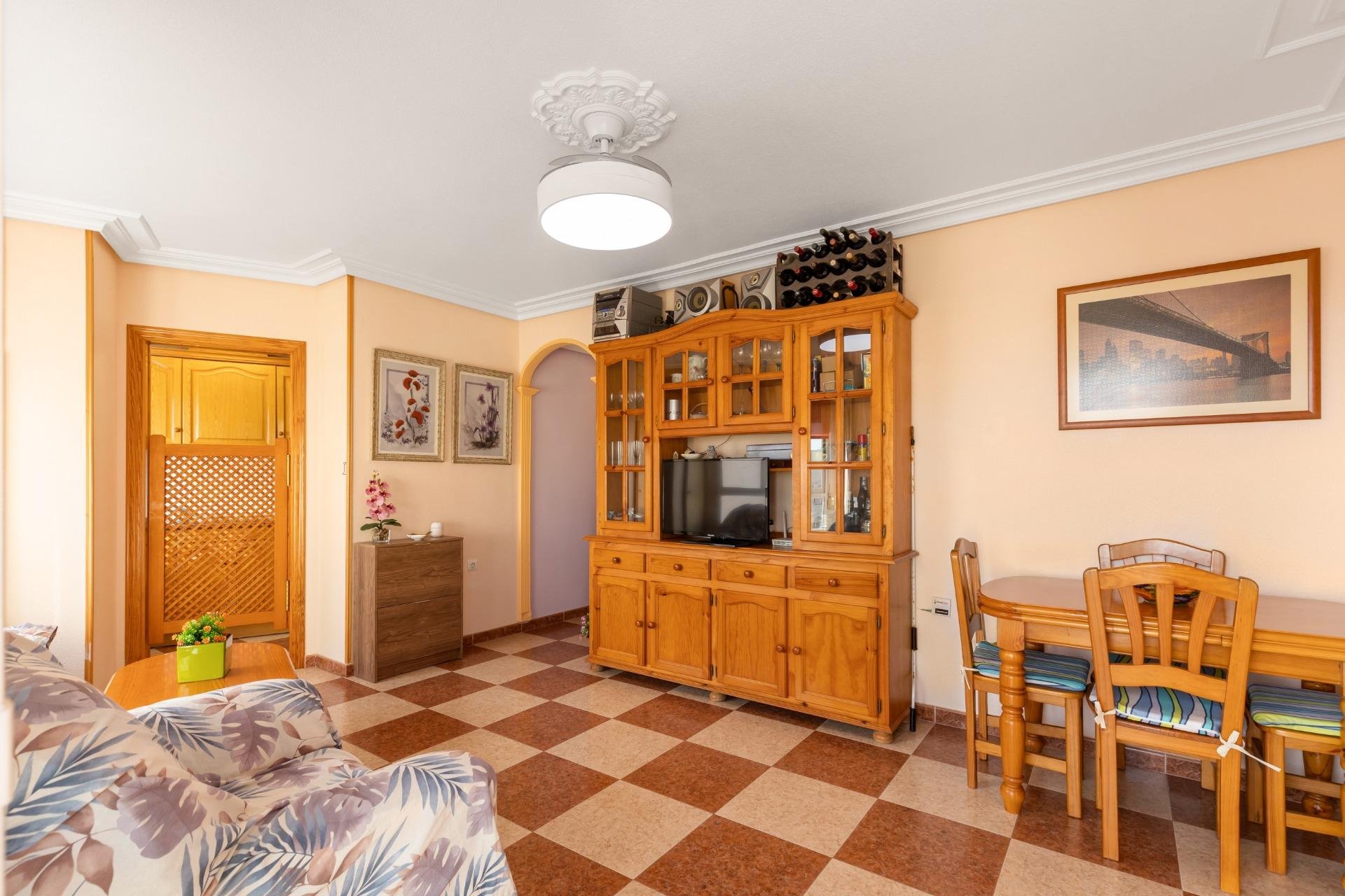 Resale - Apartment / flat - Torrevieja